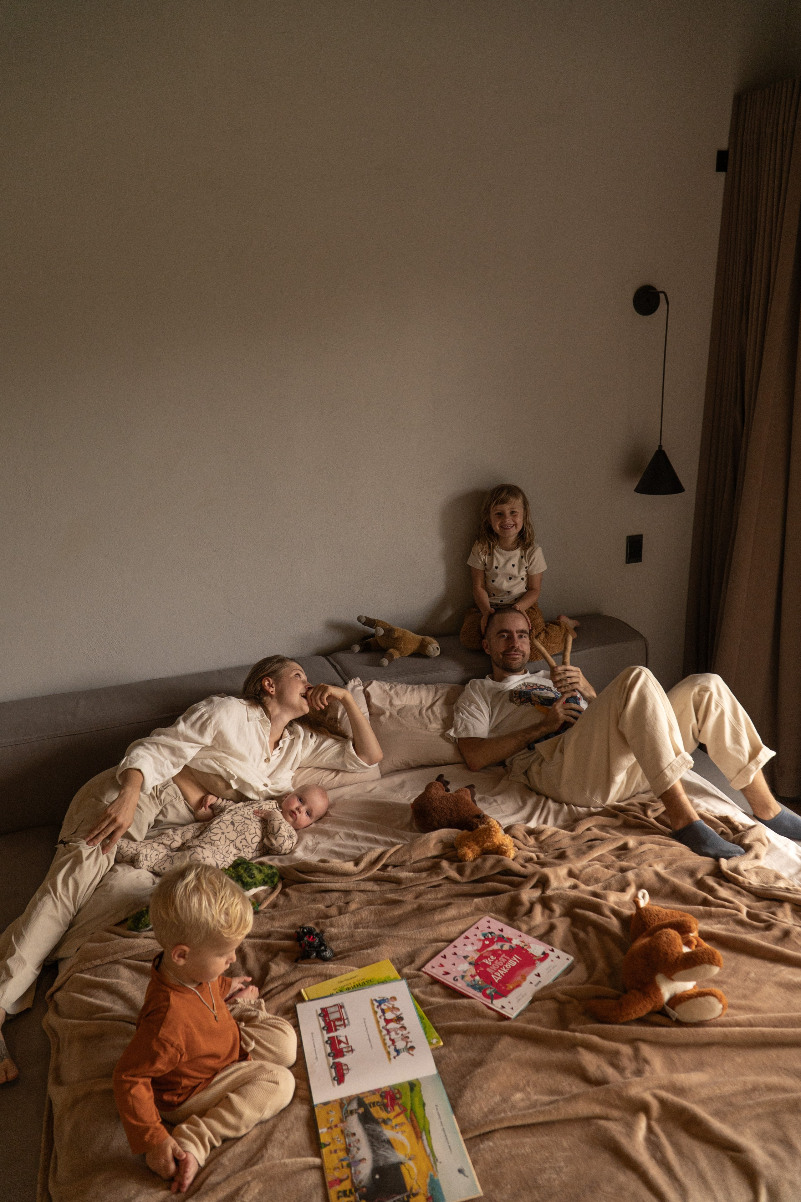 Olga and Family. Wedding Photographer in Barcelona and Medellin