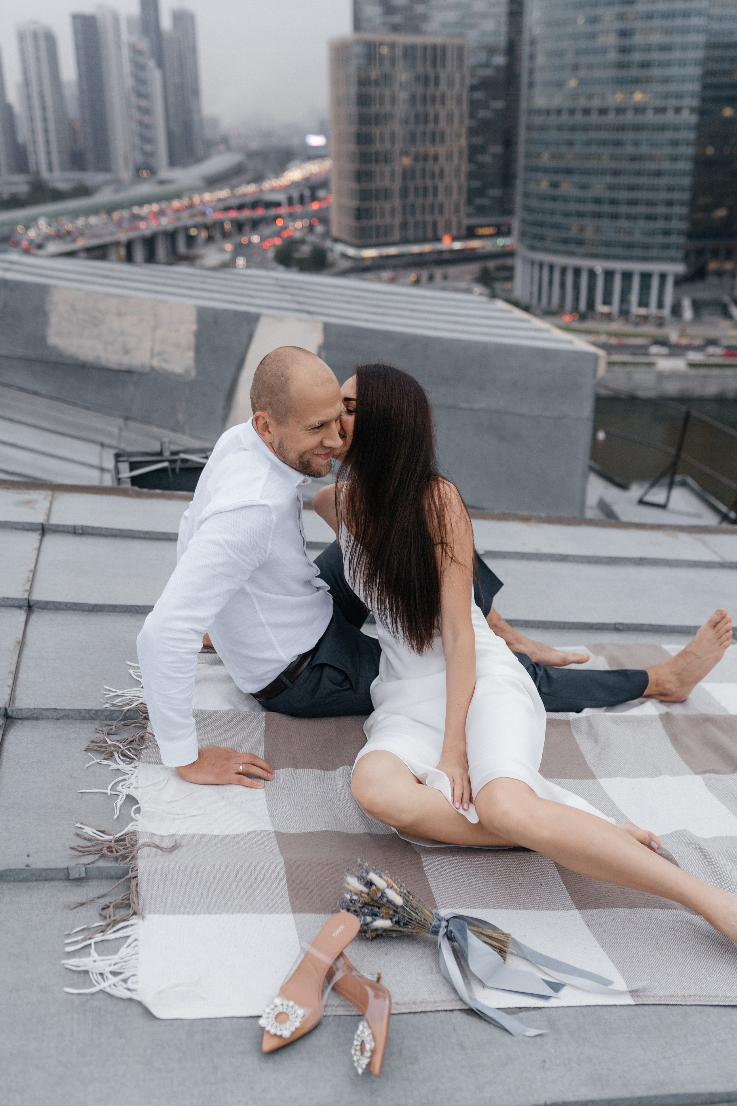 Свадебная прогулка «На крыше». Семейный и свадебный фотограф в Москве Виктория Махова