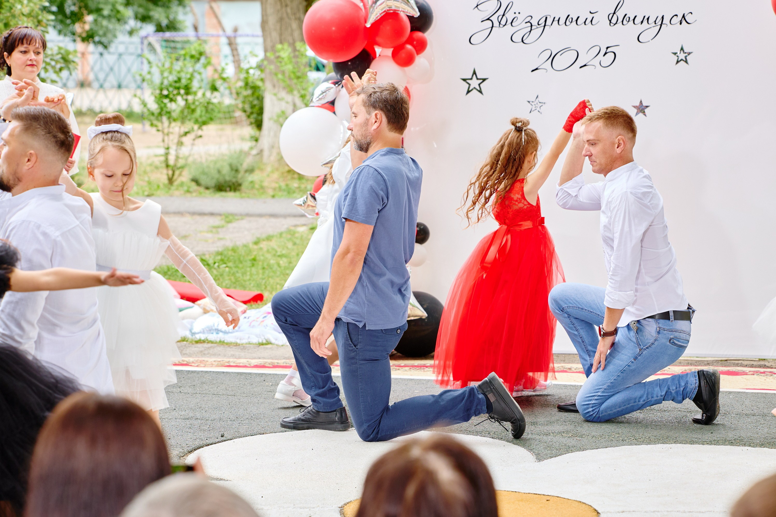 Выпускной 45 сад. Фотограф Выпускные альбомы Таганрог Сергей Коробченко