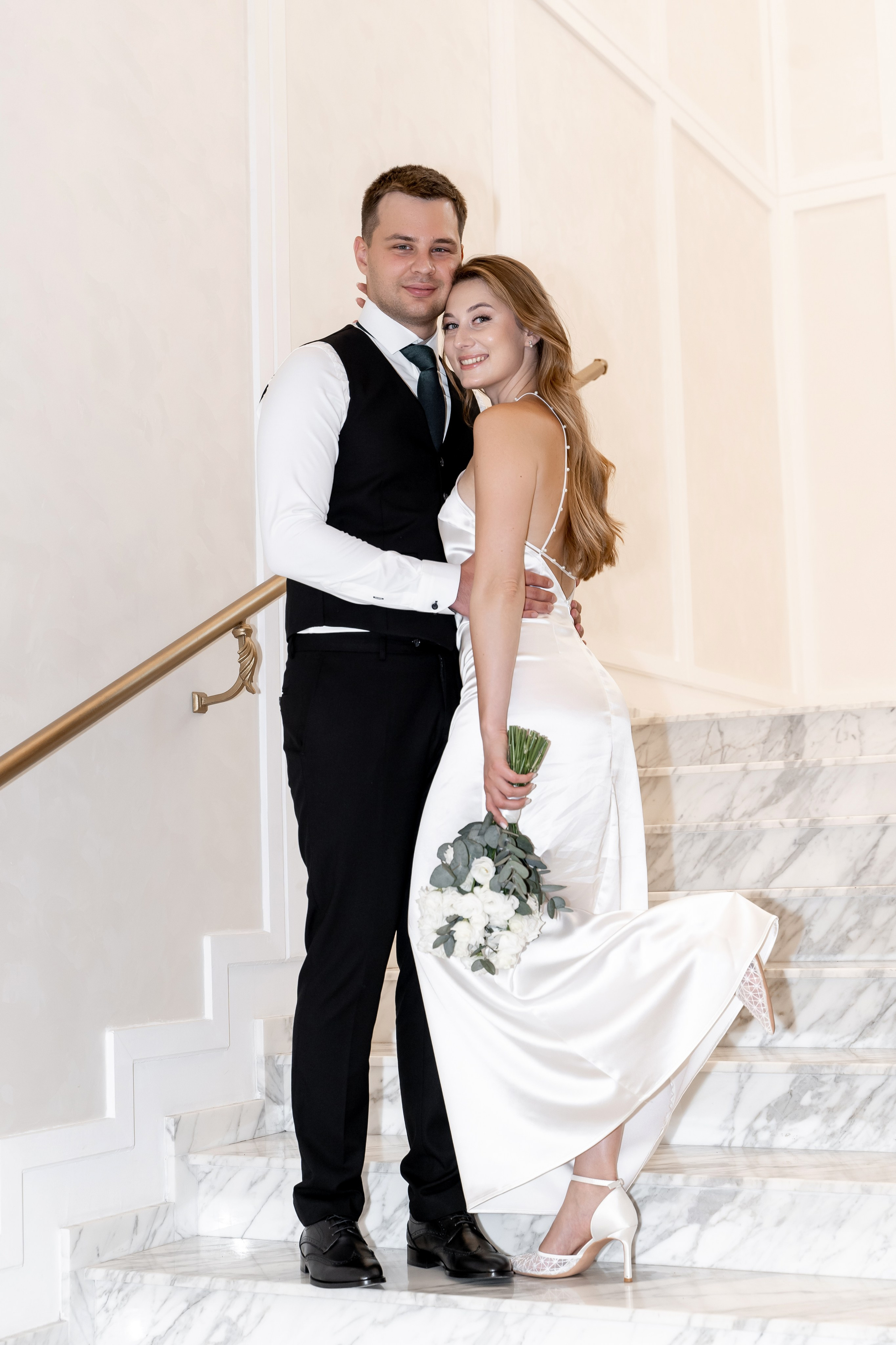 Свадебный фотограф в Москве. Свадебный фотограф Видное, Бутово, Домодедово, Щербинка, Царицыно. Роспись во дворце бракосочетания Южное Бутово. Регистрация брака в Москве и Московской области. Фотограф на свадьбу. Свадебная фотосессия в центре Москвы. Фотосессия свадебного банкета  в ресторане. Выездная регистрация брака. Фотосессия молодоженов. Свадебная прогулка. Жених и невеста в день свадьбы. Wedding in Moscow. Свадебная фотосессия  в Барвихе. Стильная свадебная фотография. Сборы жениха и невесты в день свадьбы. 