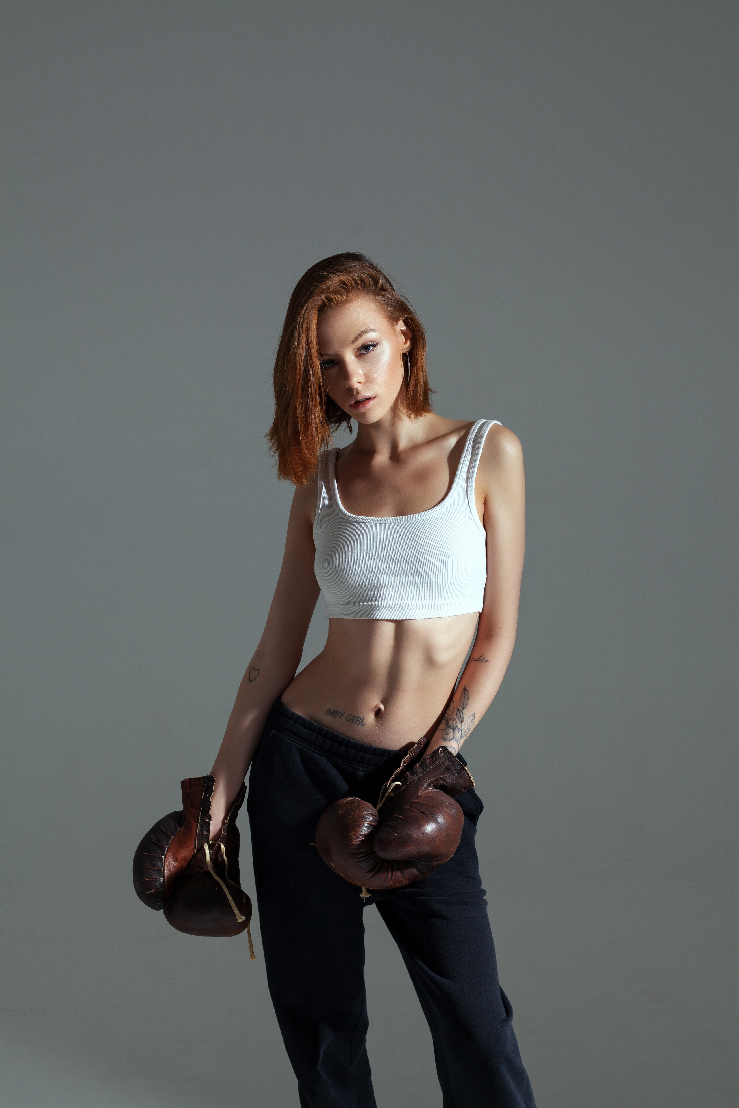 Фотосессия для девушки в студии. Портретный фотограф Антон Зуев в Нижнем Новгороде