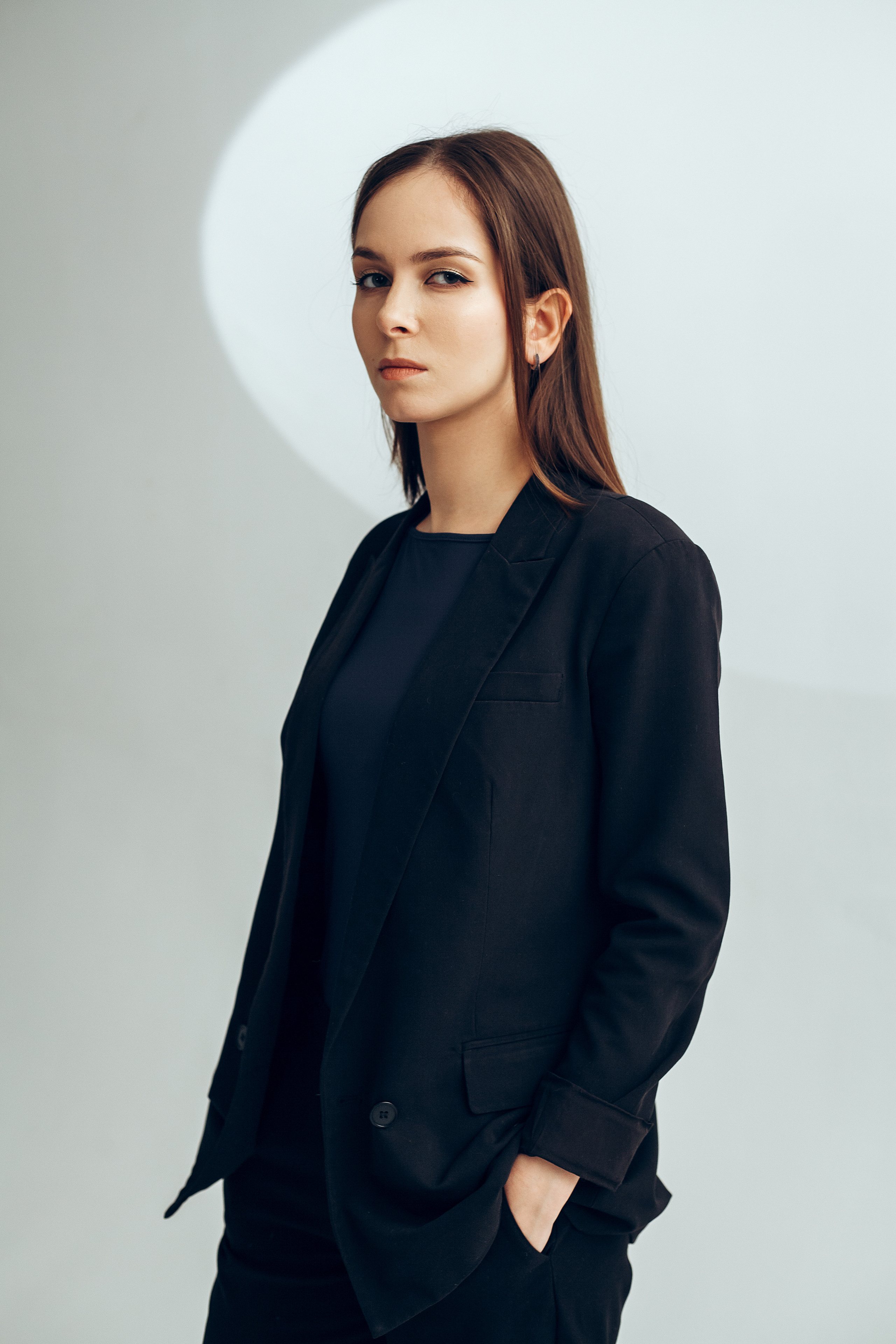 идеи для фотосессии для девушки в студии