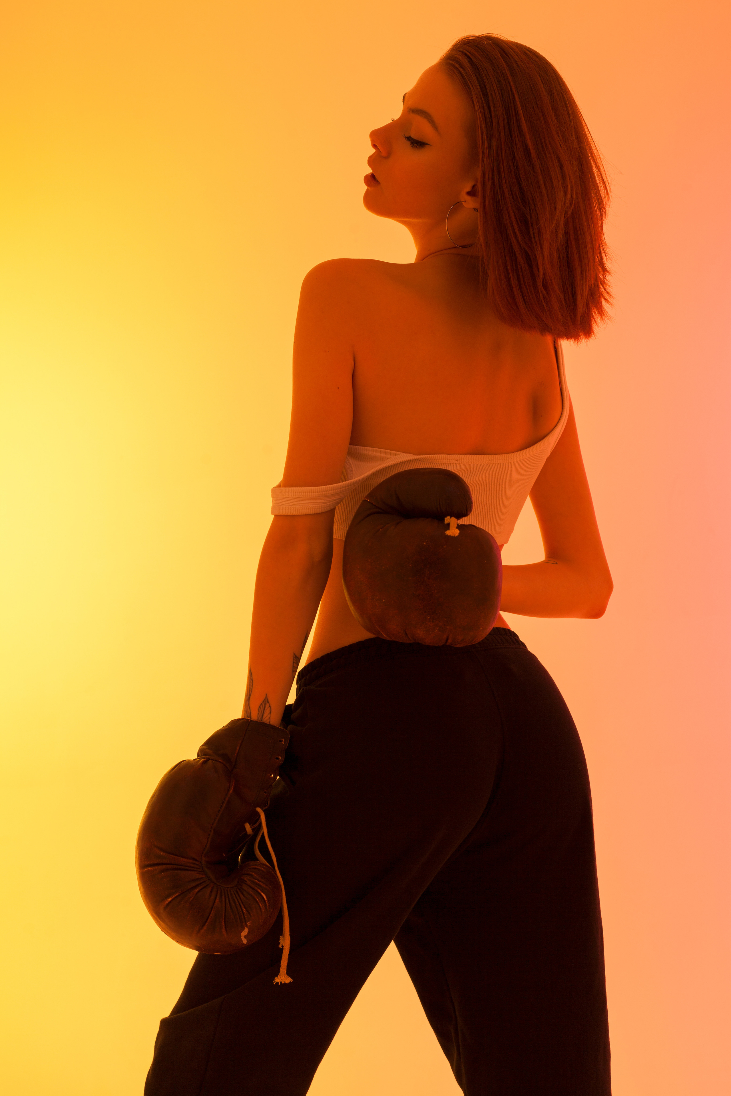 идеи для фотосессии для девушки в студии