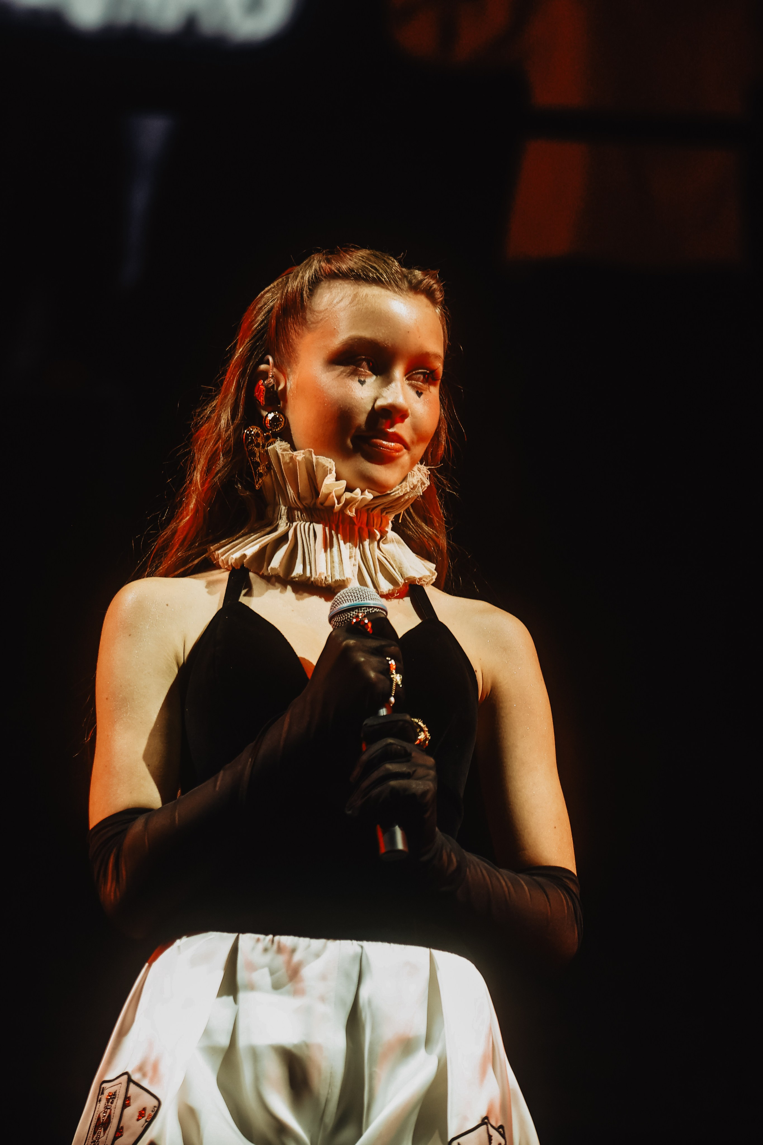 ВАНЯ ДМИТРИЕНКО