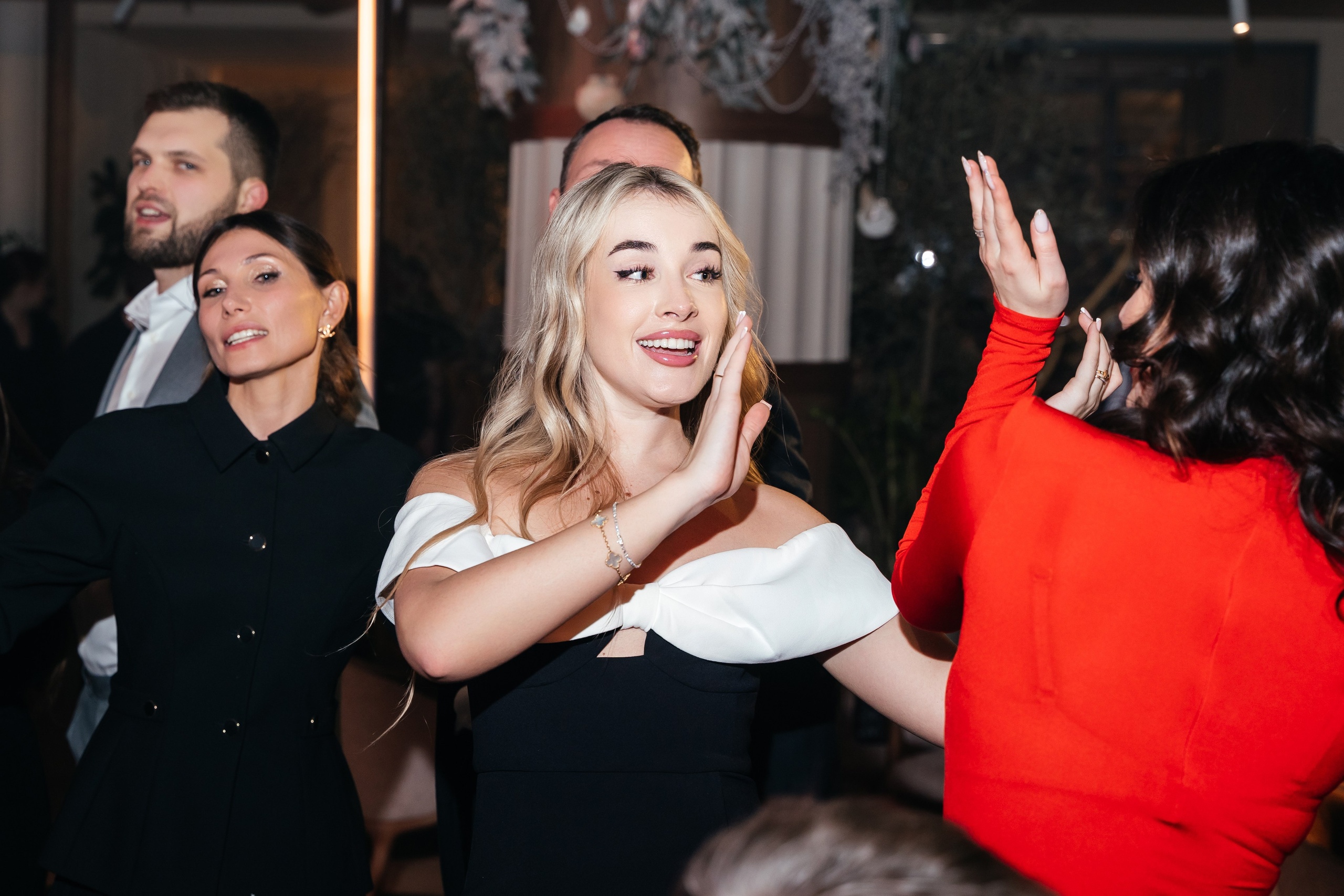 Репортаж мероприятия, репортажная съемка в Москве и Московской области, фотограф на мероприятие, фотосъемка юбилея, репортаж свадьбы, event, фотосессия на фотозоне, фотограф на юбилей, фотограф на день рождения, репортажный фотограф, съемка мероприятия, съемка на фотозоне, фотограф на корпоратив, фотограф на свадьбу, фотограф на детский праздник, фотограф на выпускной.