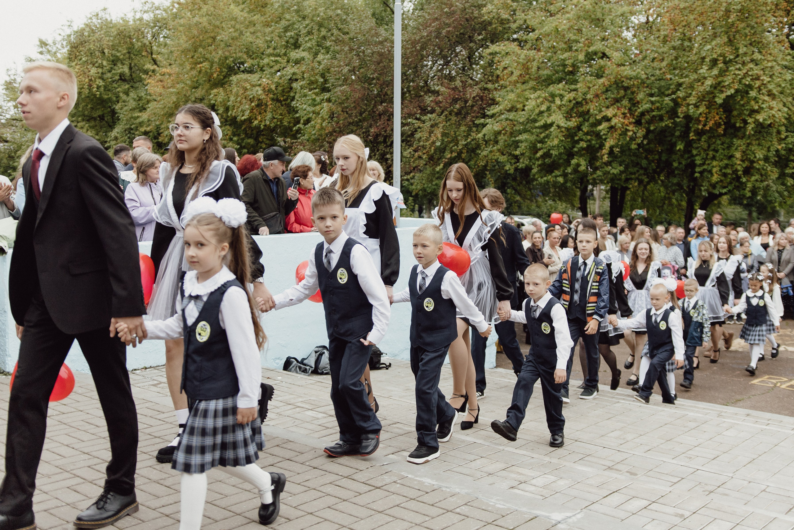 1 сентября 1 «Б» класса. Фотограф в Кирове и Кирово-Чепецке Валерия Шиляева