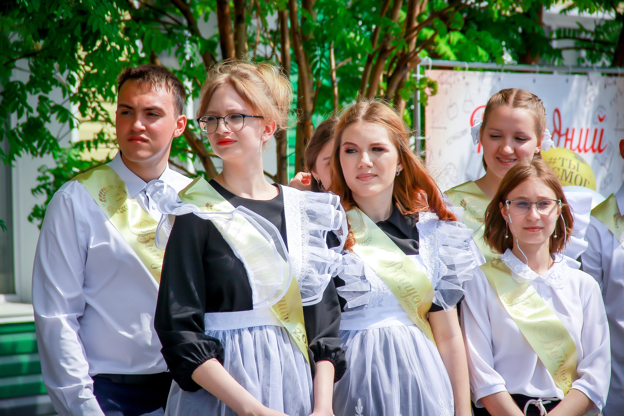 9-11 классы СЪЁМКИ ВЫПУСКНЫХ И ПОСЛЕДНИХ ЗВОНКОВ. Выпускные альбомы для школ и Детских садов в Барнауле /Выпускные/Свадебные/Детские/Семейные и др. виды съёмок /Фотограф Вера Валейко