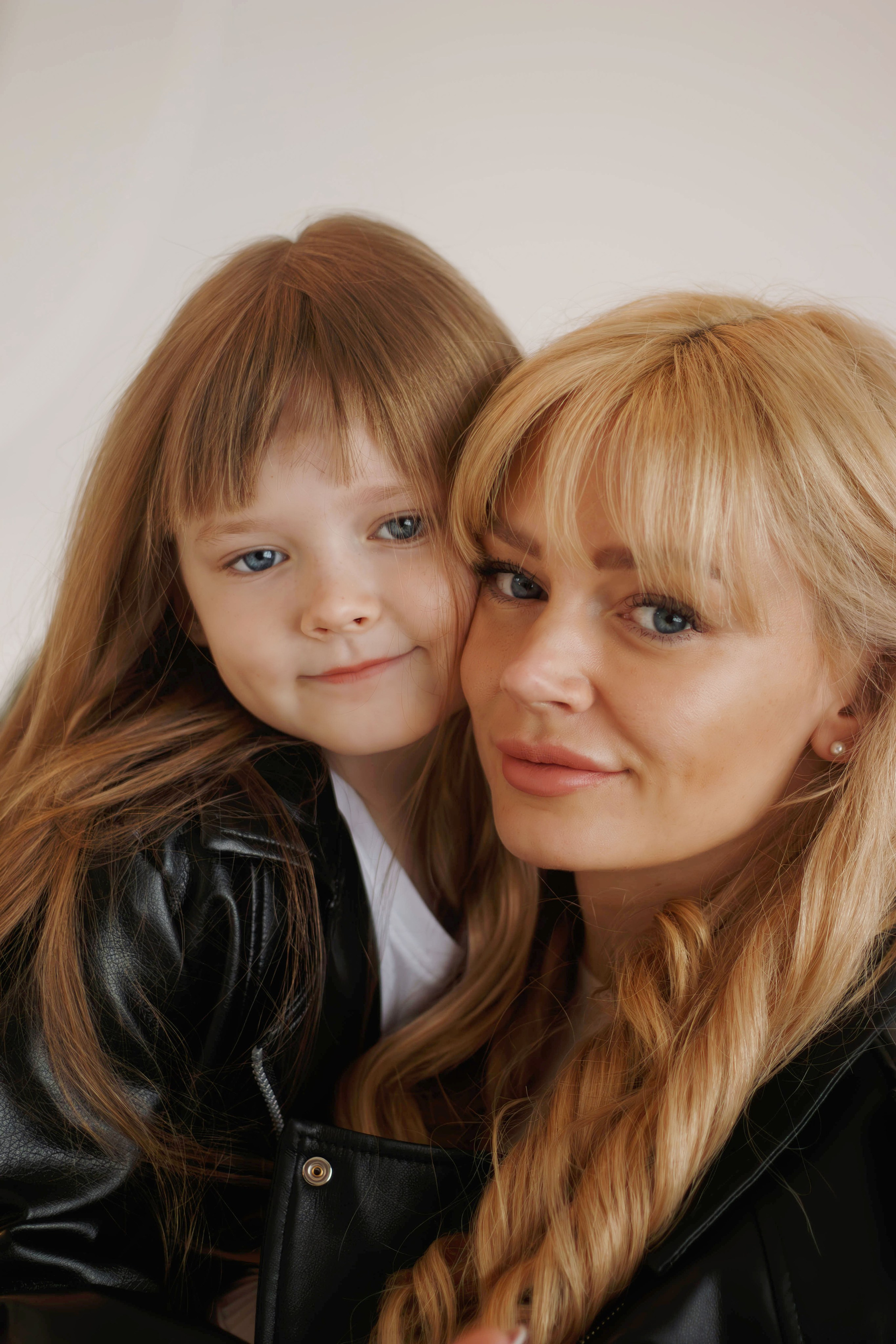 EVIJA&MILANA. Бережно сохраняю ваши чувства и истории на своих фотографиях