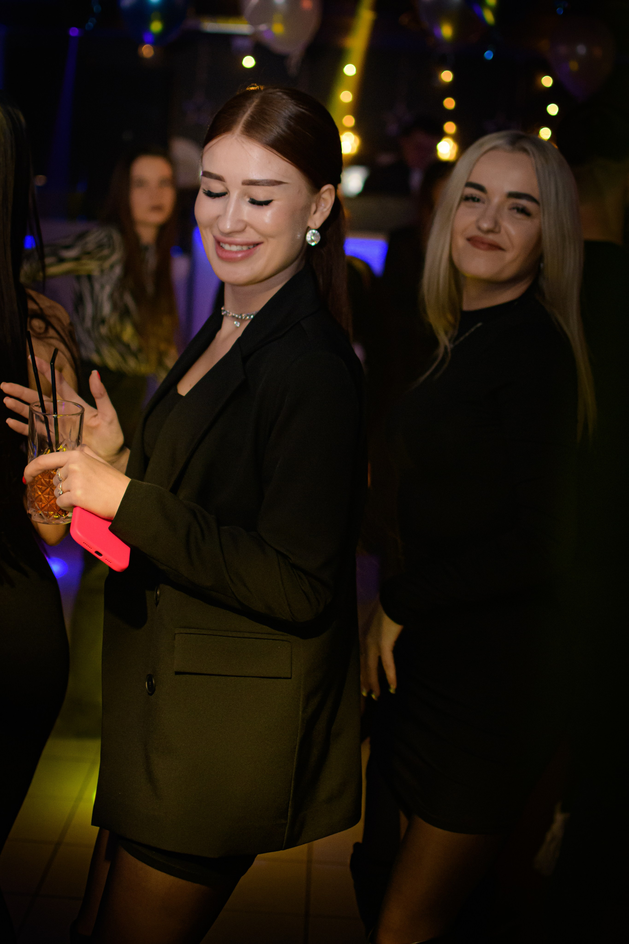 HOLLYWOOD / 6 YEARS. Photokarish