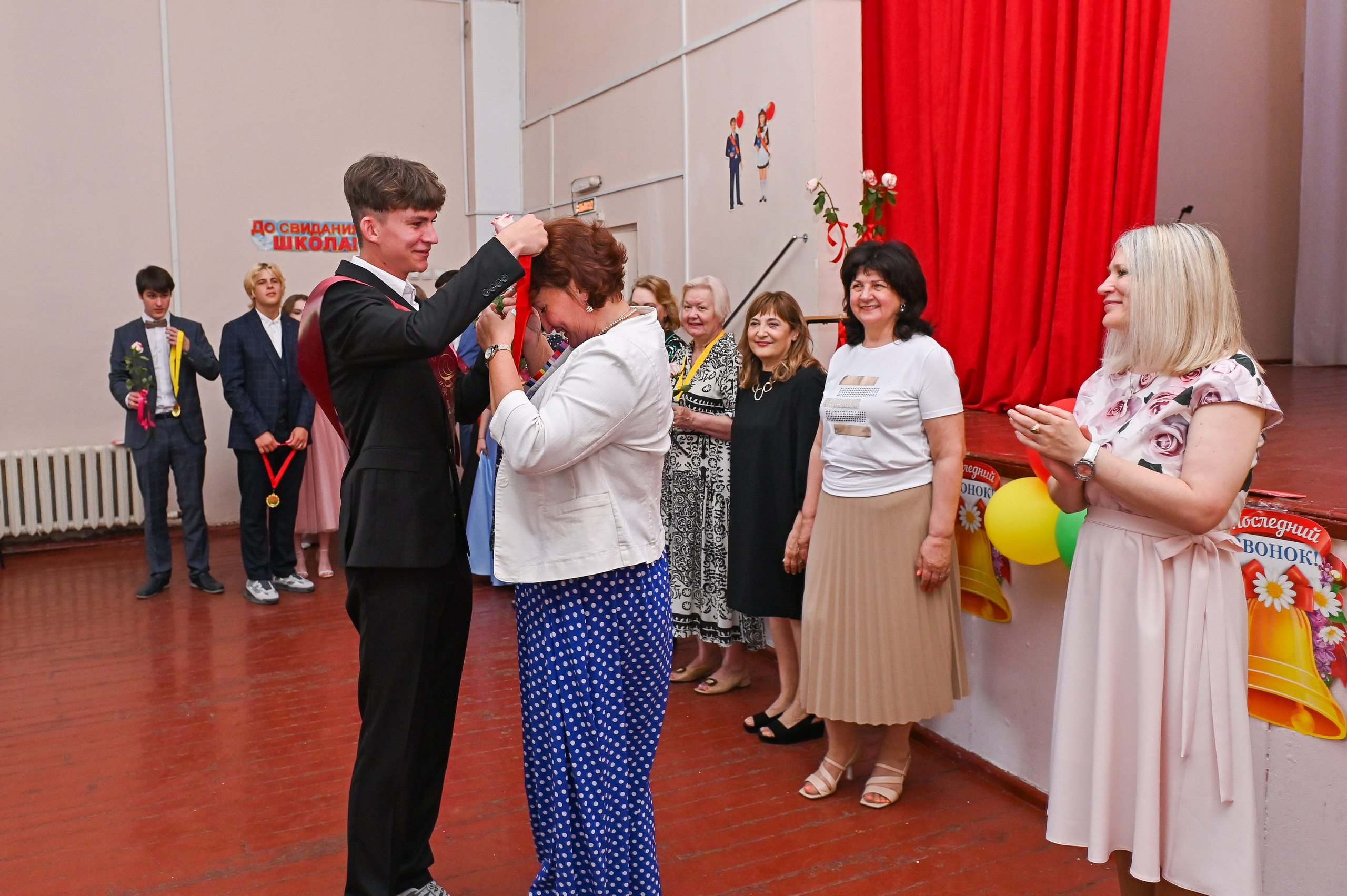 Выпускной школа 48. Семейный и свадебный фотограф во Владивостоке