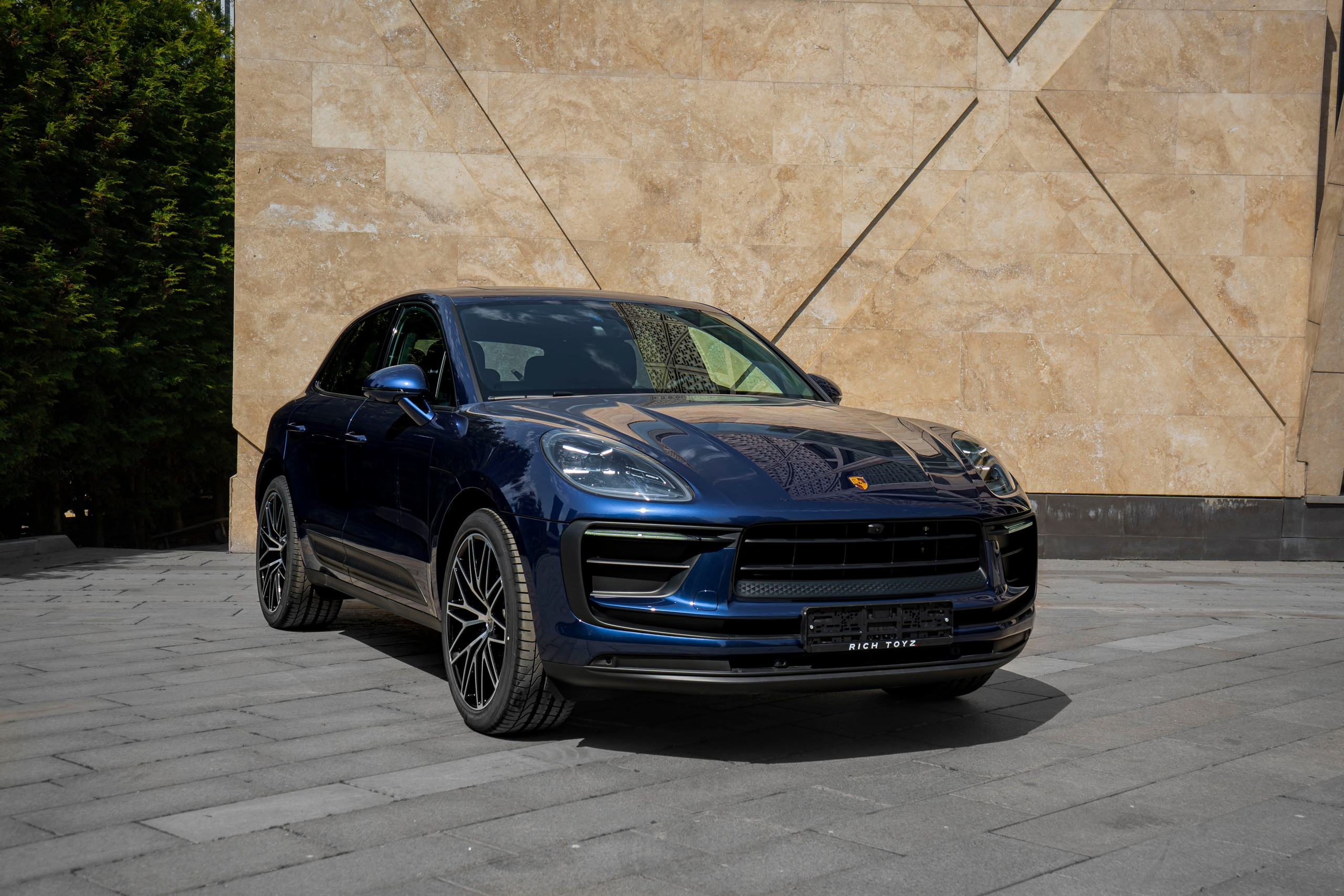 Porsche Macan. Автомобильный фотограф Ногинск Денис Городок