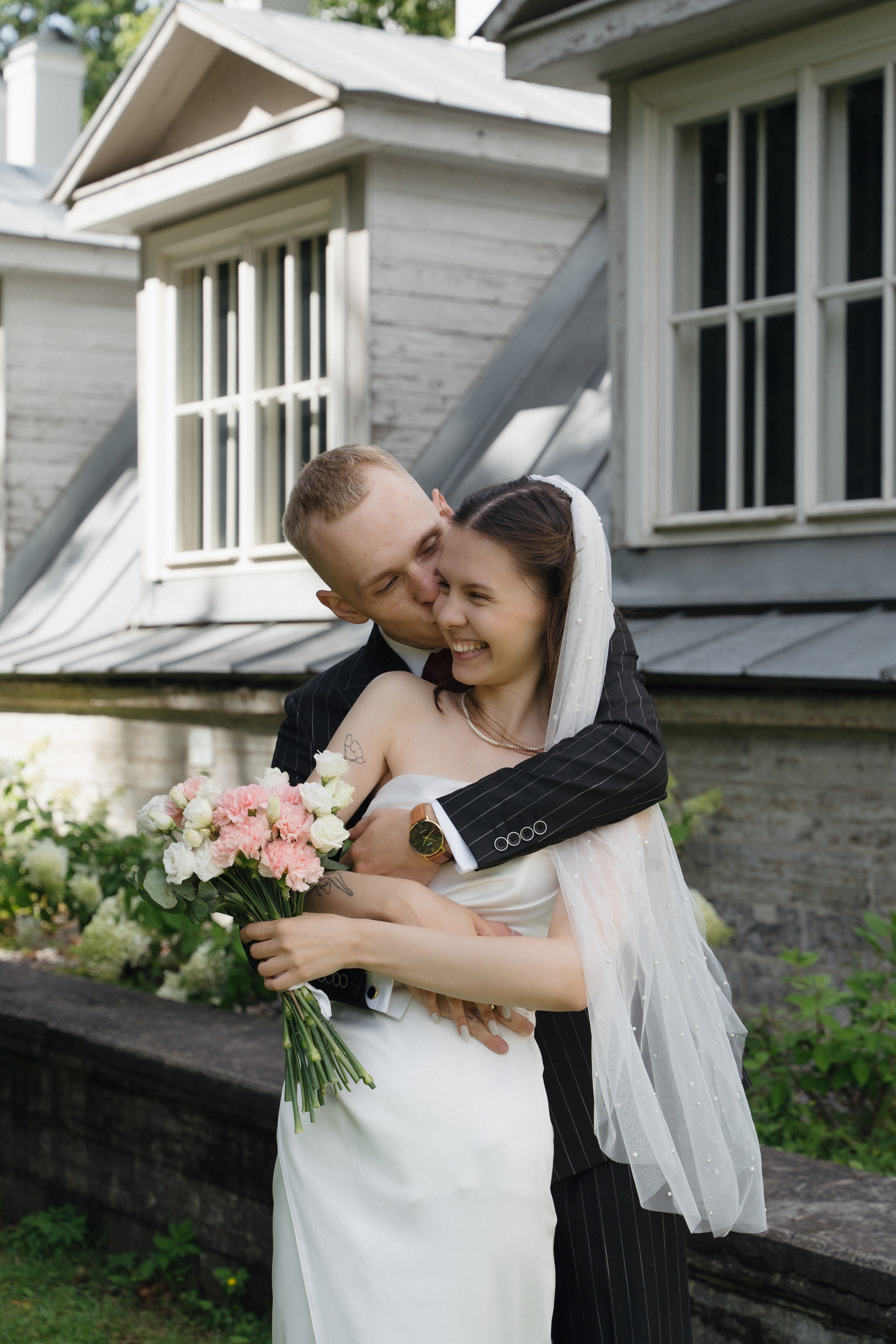 Свет их улыбок. Свадебный фотограф в Санкт-Петербурге