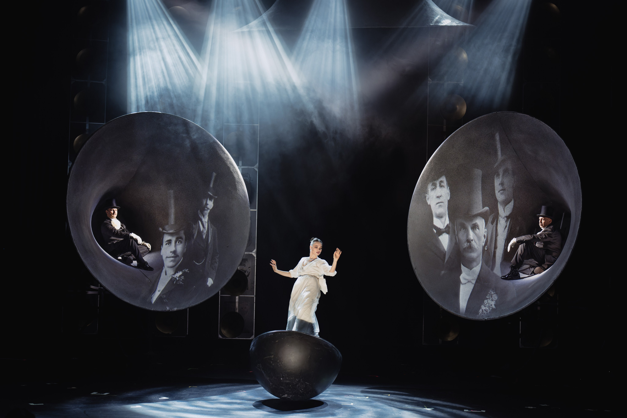 Театр Сатиры: Пигмалион. Сайт фотографа Сергея Абрамова