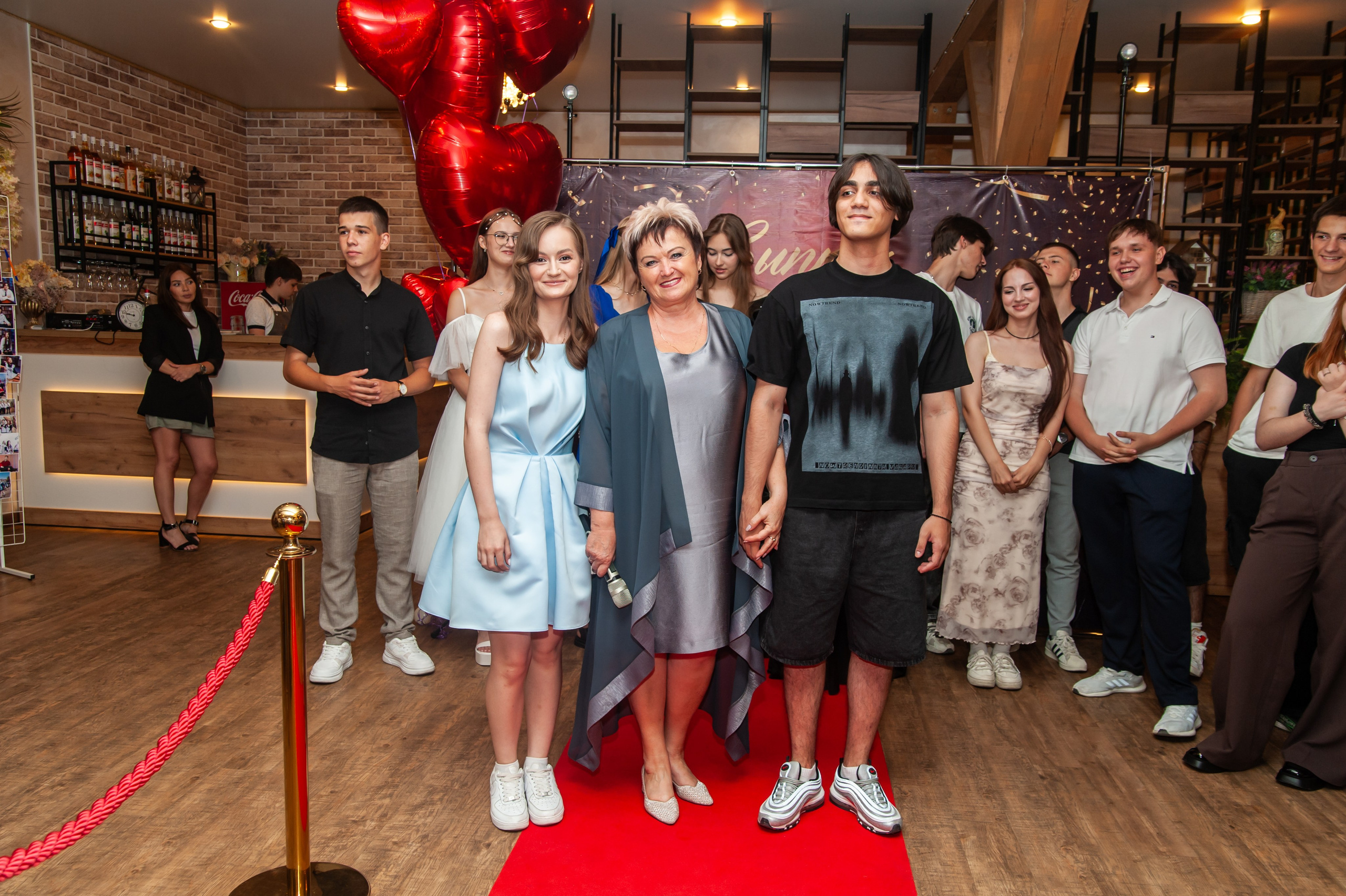 Выпускной МАОУ СОШ № 17 им. Эдуарда Есаяна. Свадебный и семейный фотограф Денис Лукьянов в Краснодаре, Краснодарском крае и Республике Крым