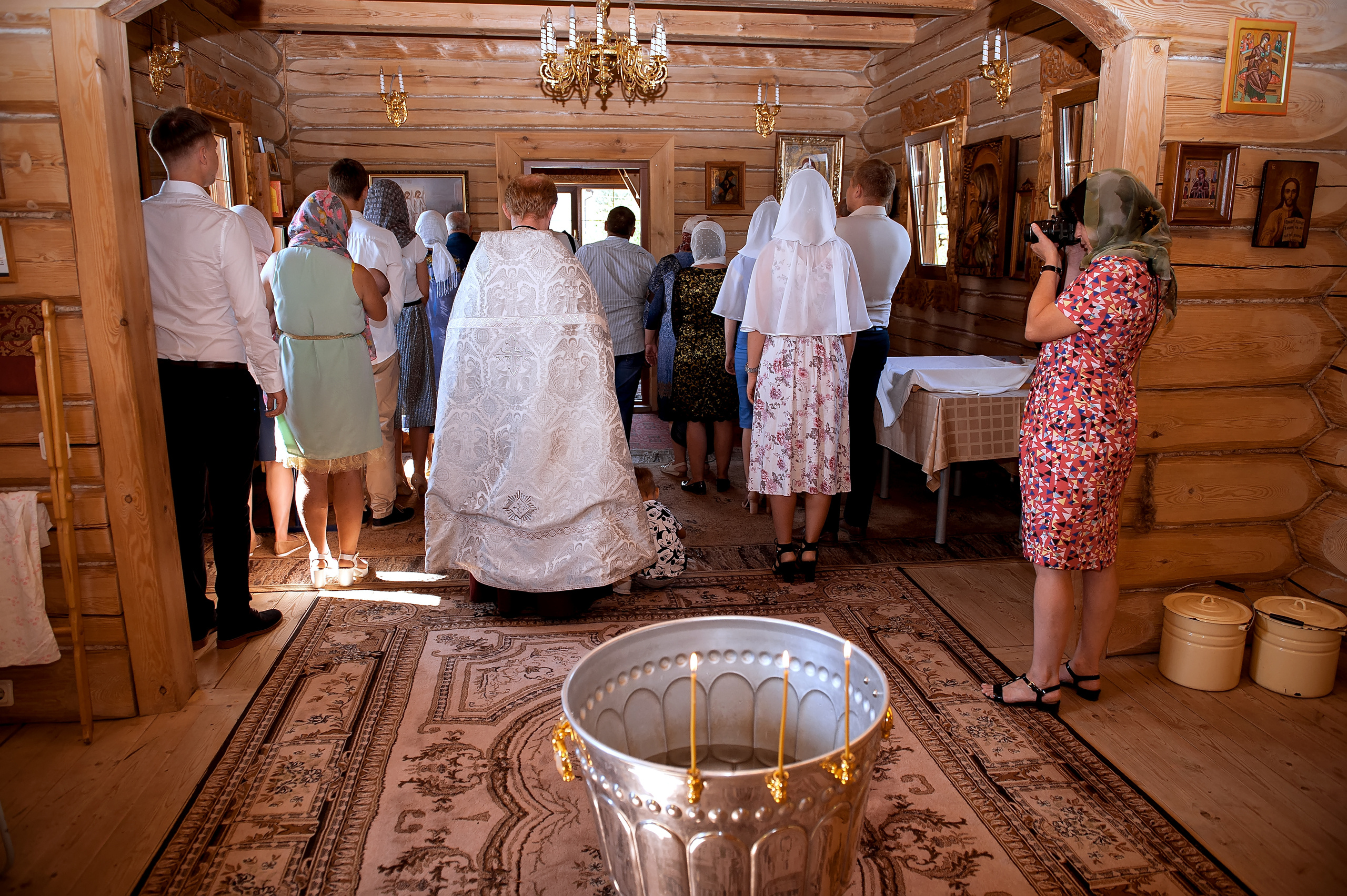 Фотосъемка крещения Медвежьи озера. Свадебный и семейный фотограф Виктория Носачёва. Щелково, Москва и МО