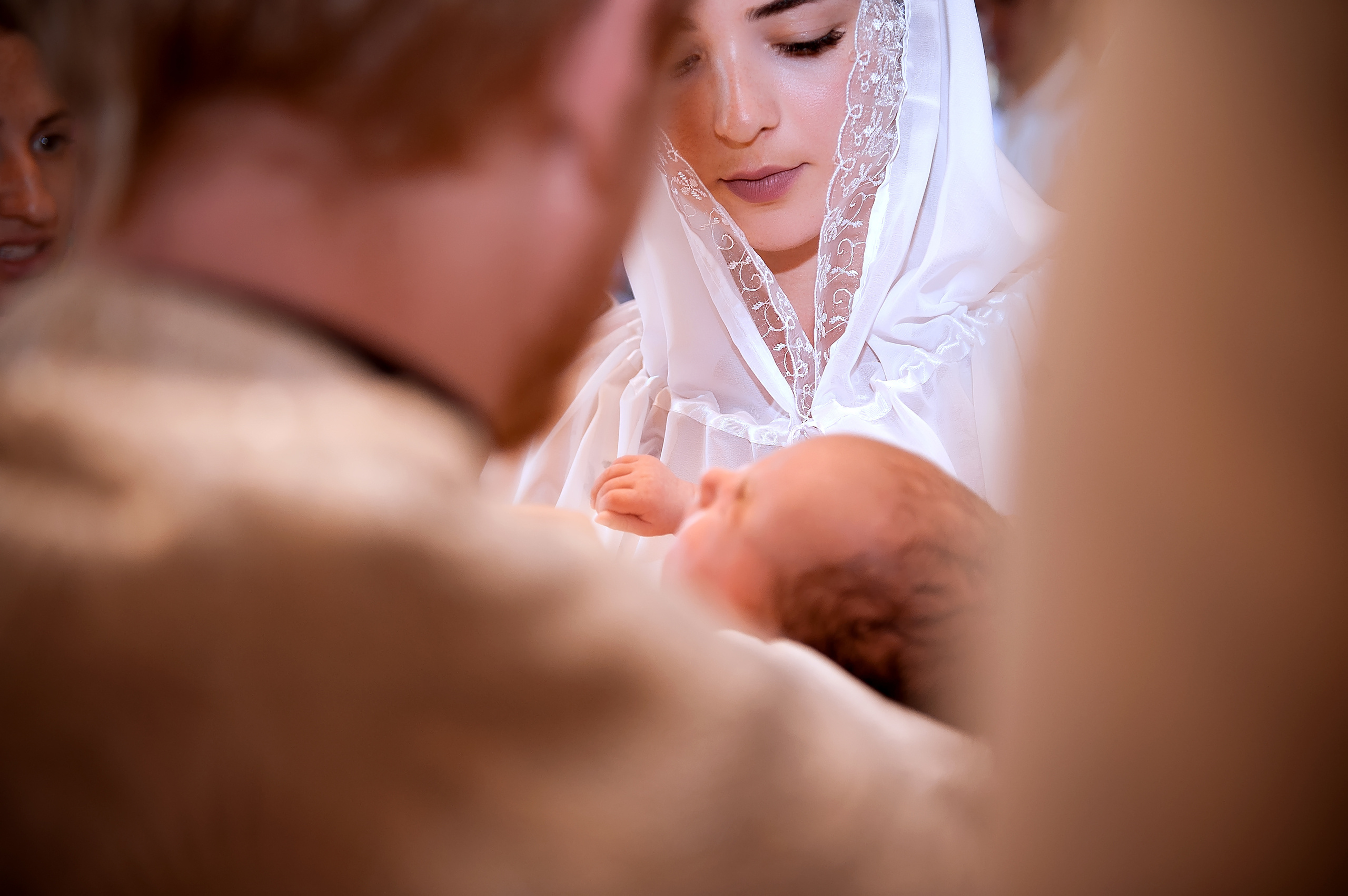 Фотосъемка крещения Медвежьи озера. Свадебный и семейный фотограф Виктория Носачёва. Щелково, Москва и МО