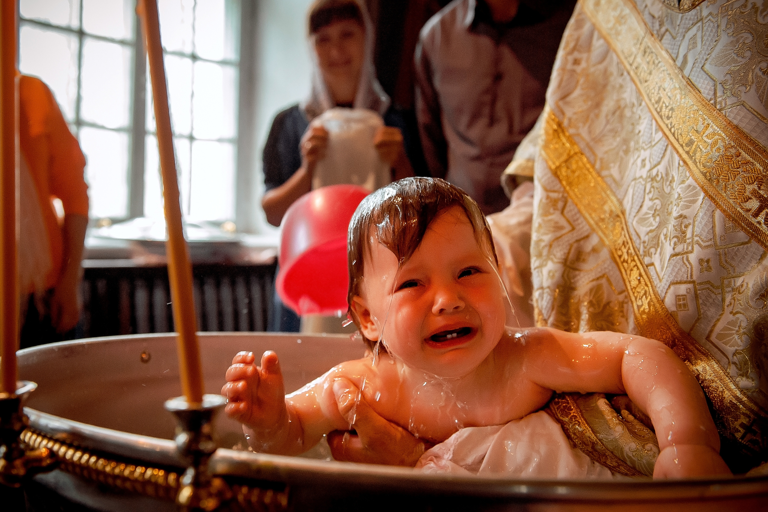 Крещение в Никольском храме в Лосино-Петровском. Свадебный и семейный фотограф Виктория Носачёва. Щелково, Москва и МО