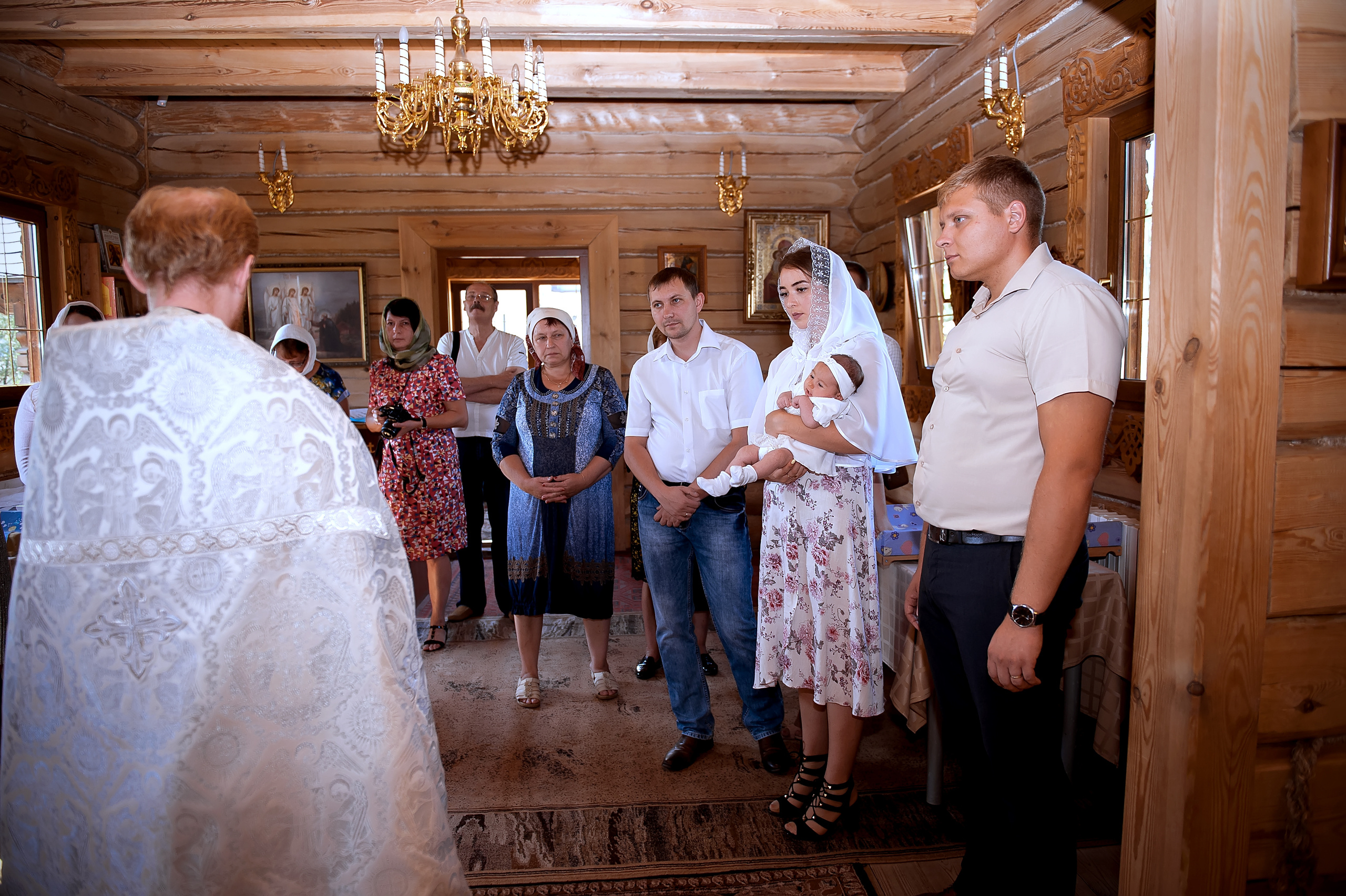 Фотосъемка крещения Медвежьи озера. Свадебный и семейный фотограф Виктория Носачёва. Щелково, Москва и МО