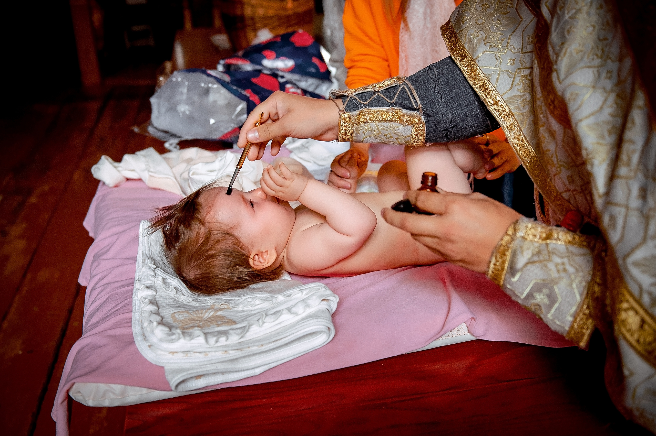 Крещение в Никольском храме в Лосино-Петровском. Свадебный и семейный фотограф Виктория Носачёва. Щелково, Москва и МО