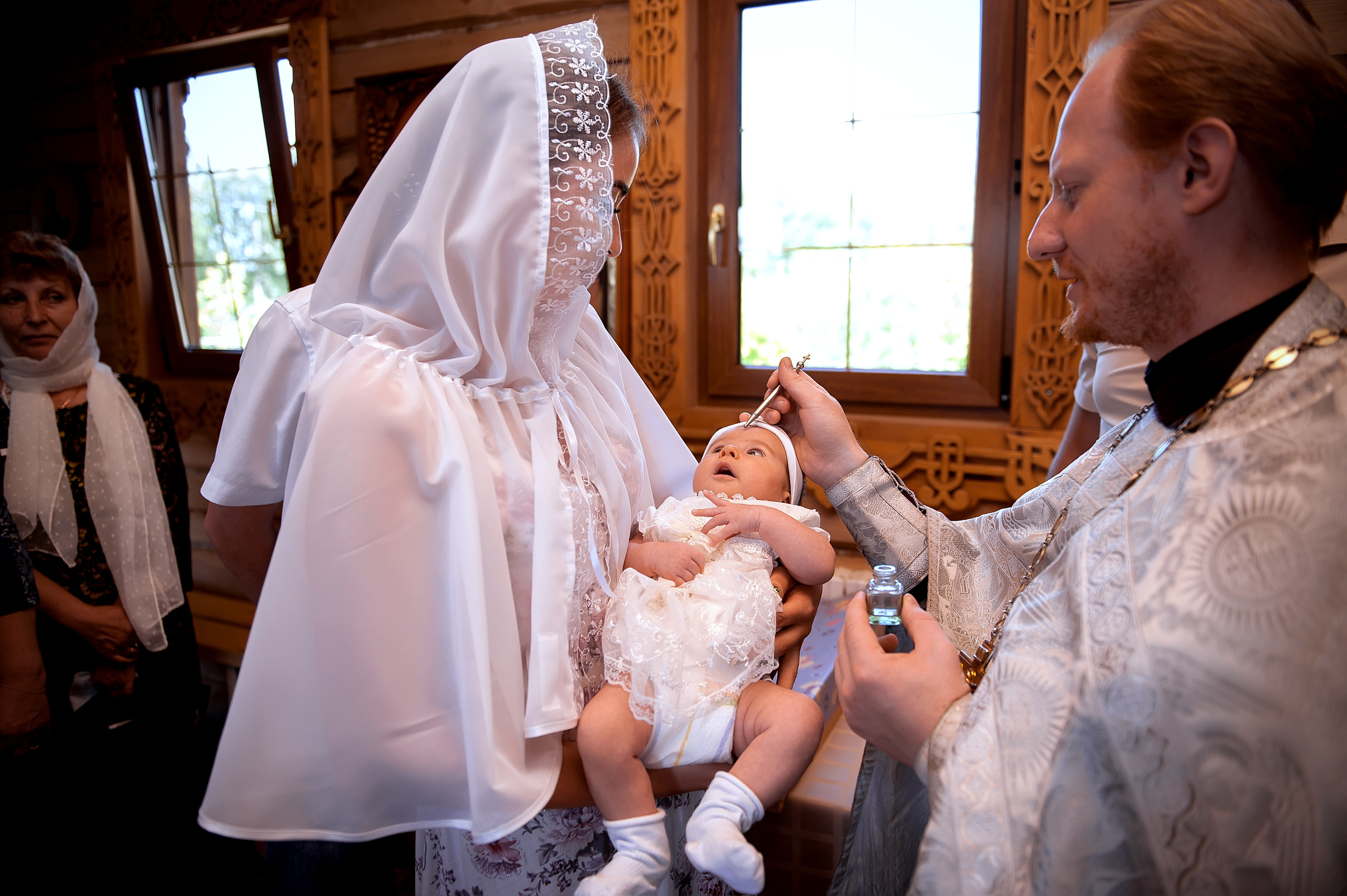 Фотосъемка крещения Медвежьи озера. Свадебный и семейный фотограф Виктория Носачёва. Щелково, Москва и МО