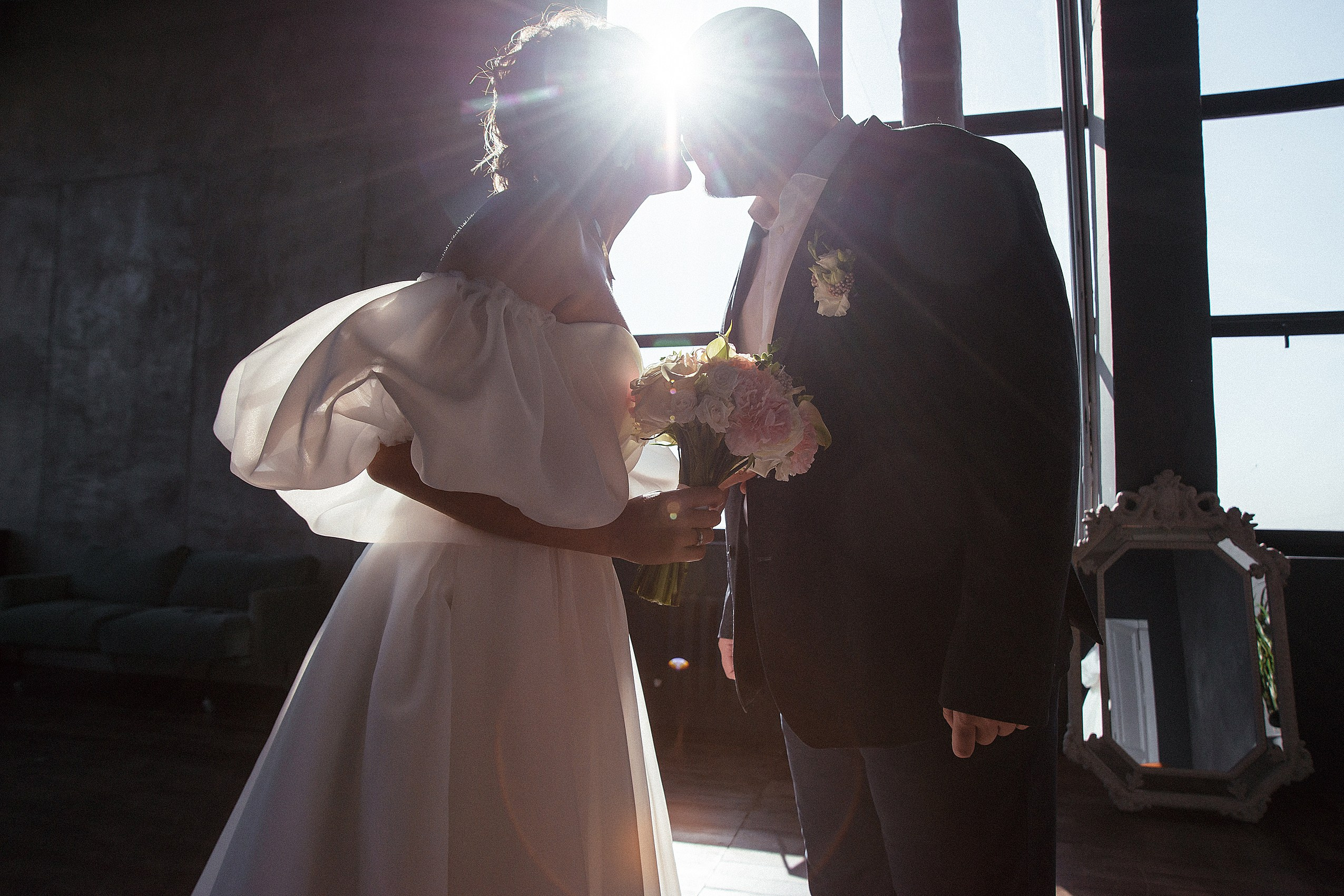 Свадебная студийная фотосессия в фотостудии MAIN. Свадебный  Фотограф Дарья Едапина Новосибирск. Фотограф Дарья Едапина Новосибирск