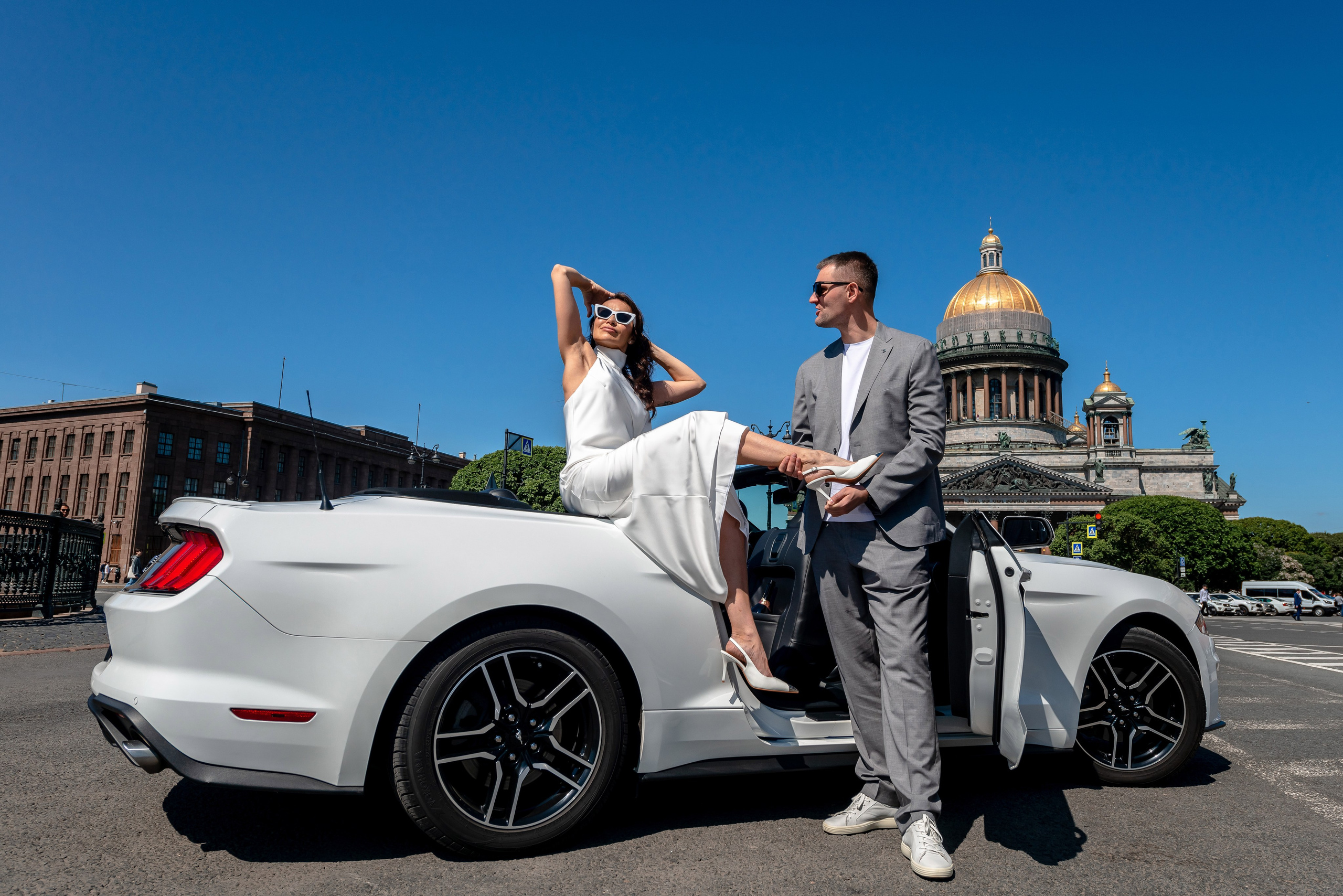 Алина и Алексей (прогулка на кабриолете, Академия Художеств, Екатерининский парк в Пушкине). Портретный, семейный и свадебный фотограф в Санкт-Петербурге и в Пушкине Ширяев Денис