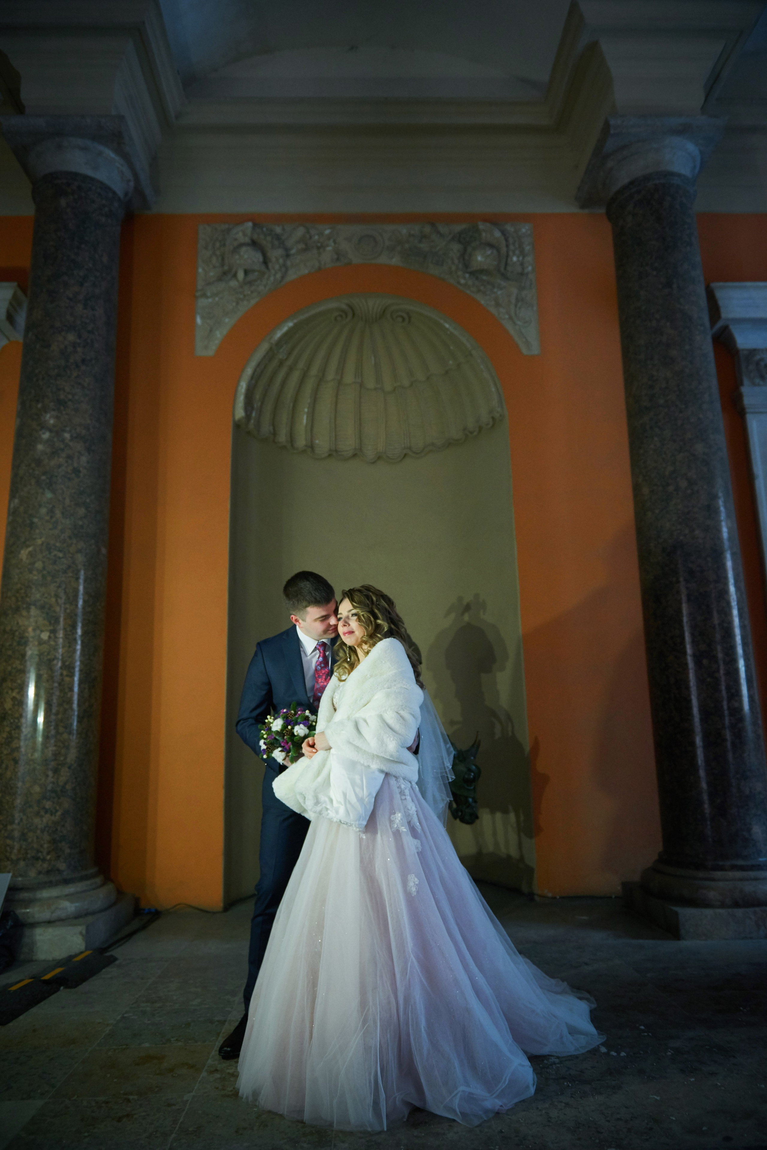 Елена и Иван (зимняя свадебная прогулка у Михайловского замка и фотосессия в Эрмитаже). Портретный, семейный и свадебный фотограф в Санкт-Петербурге и в Пушкине Ширяев Денис