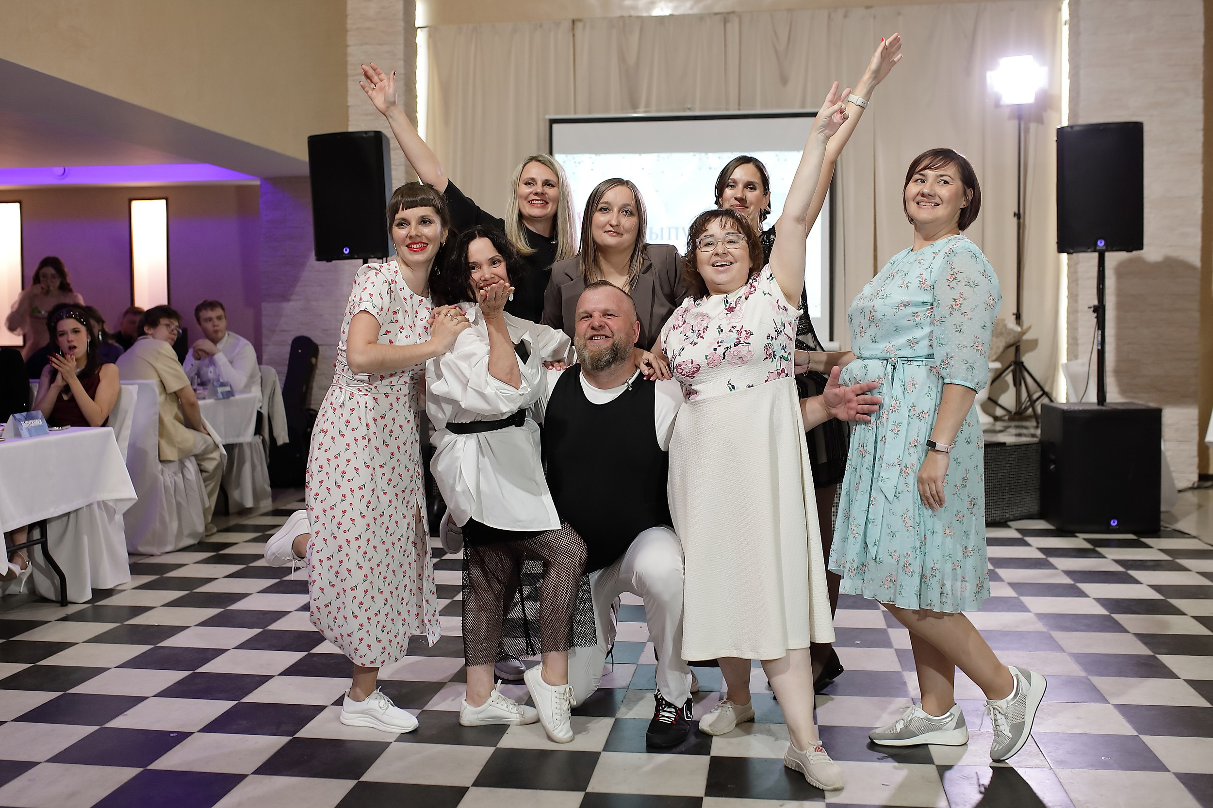 Фотосъёмка выпускного Екатеринбург. Свадебный и семейный фотограф и видеограф в Екатеринбурге Полянские Тимур и Анастасия