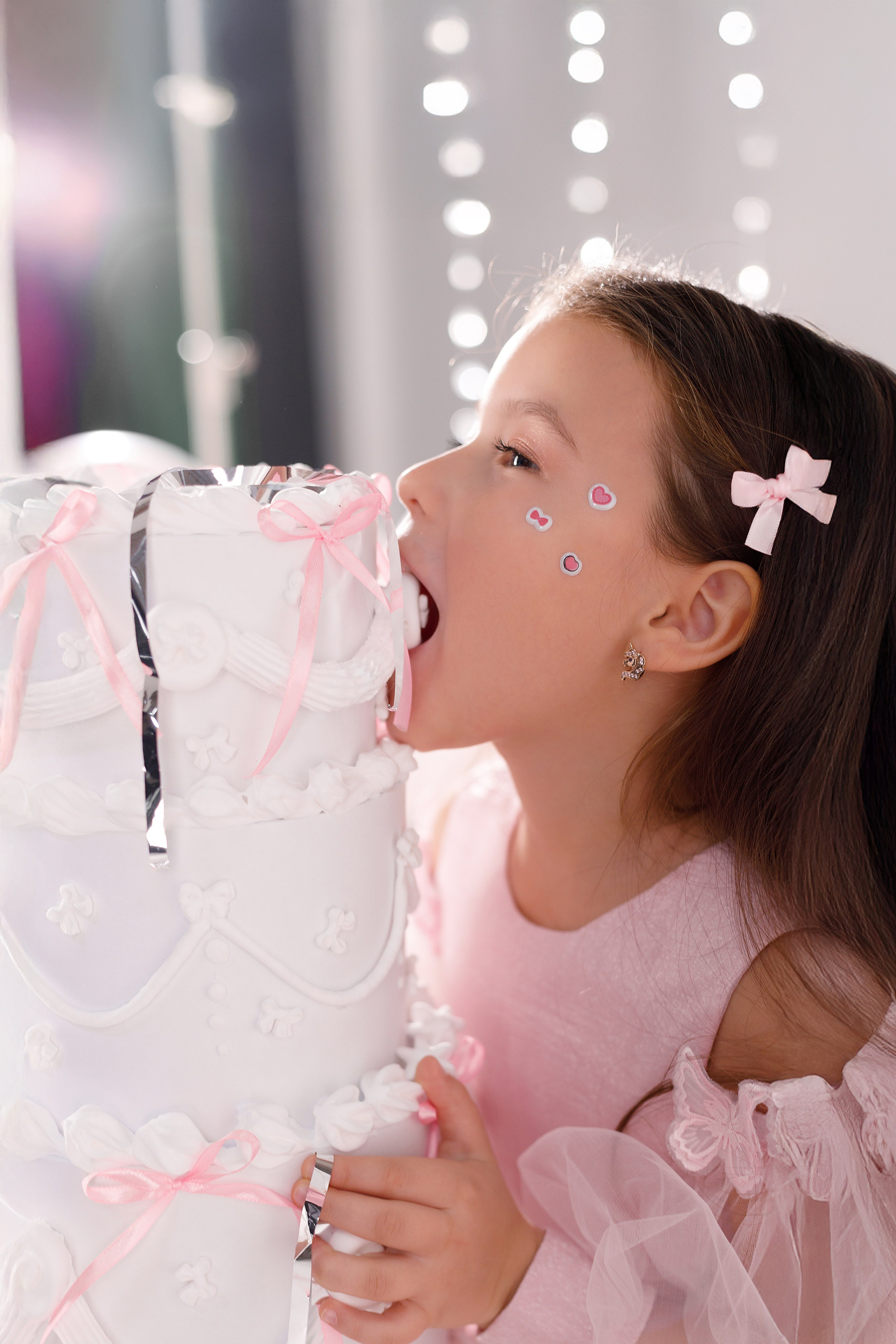 Фотосессия на день рождения девочки в Сочи. Детский студийный фотограф Сочи