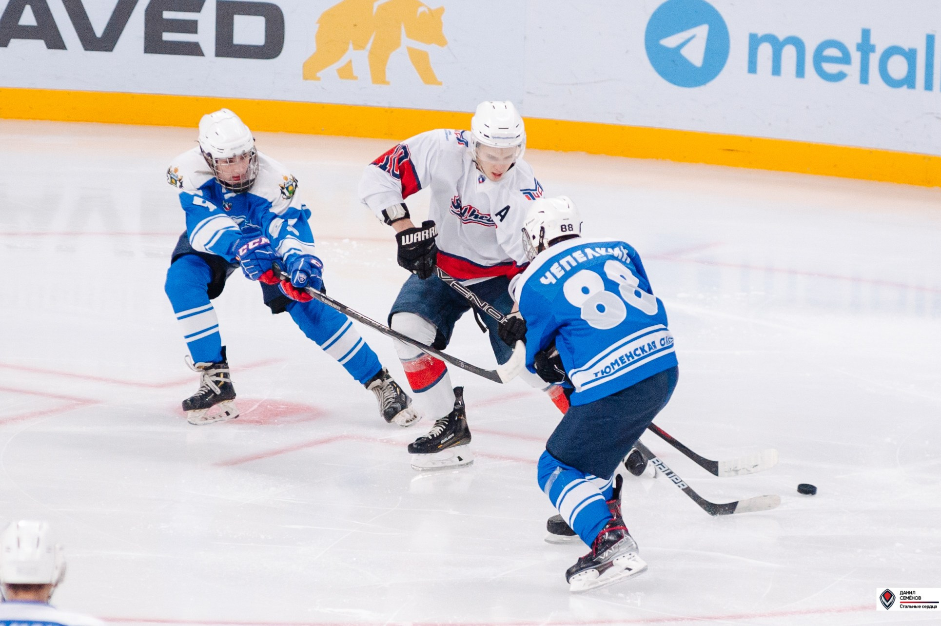 Чемпионат СХЛ. Стальные сердца — Газовик. Фотограф Магнитогорск Данил Семенов