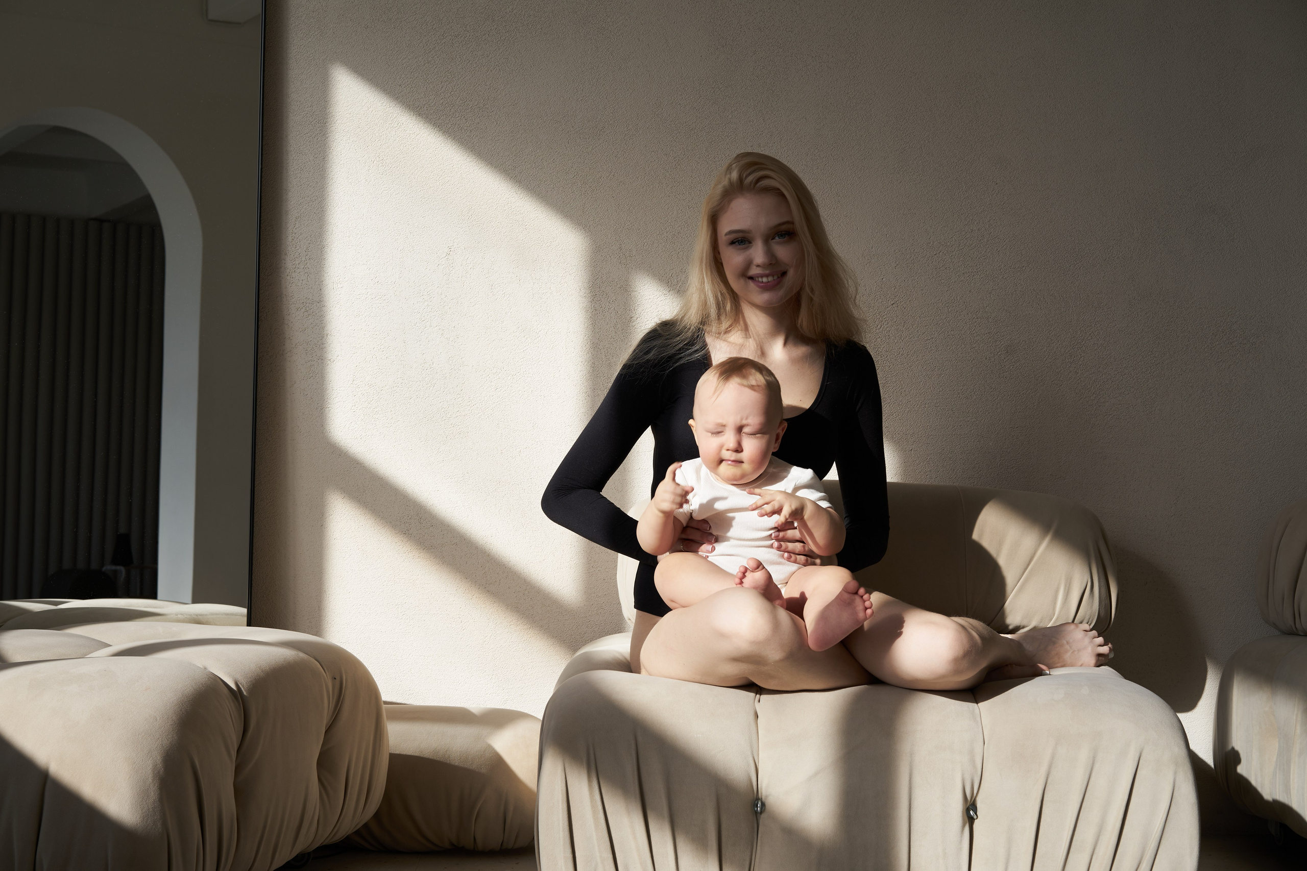 Семейная фотосессия в студии. Фотограф Екатеринбург Кокшарова Александра