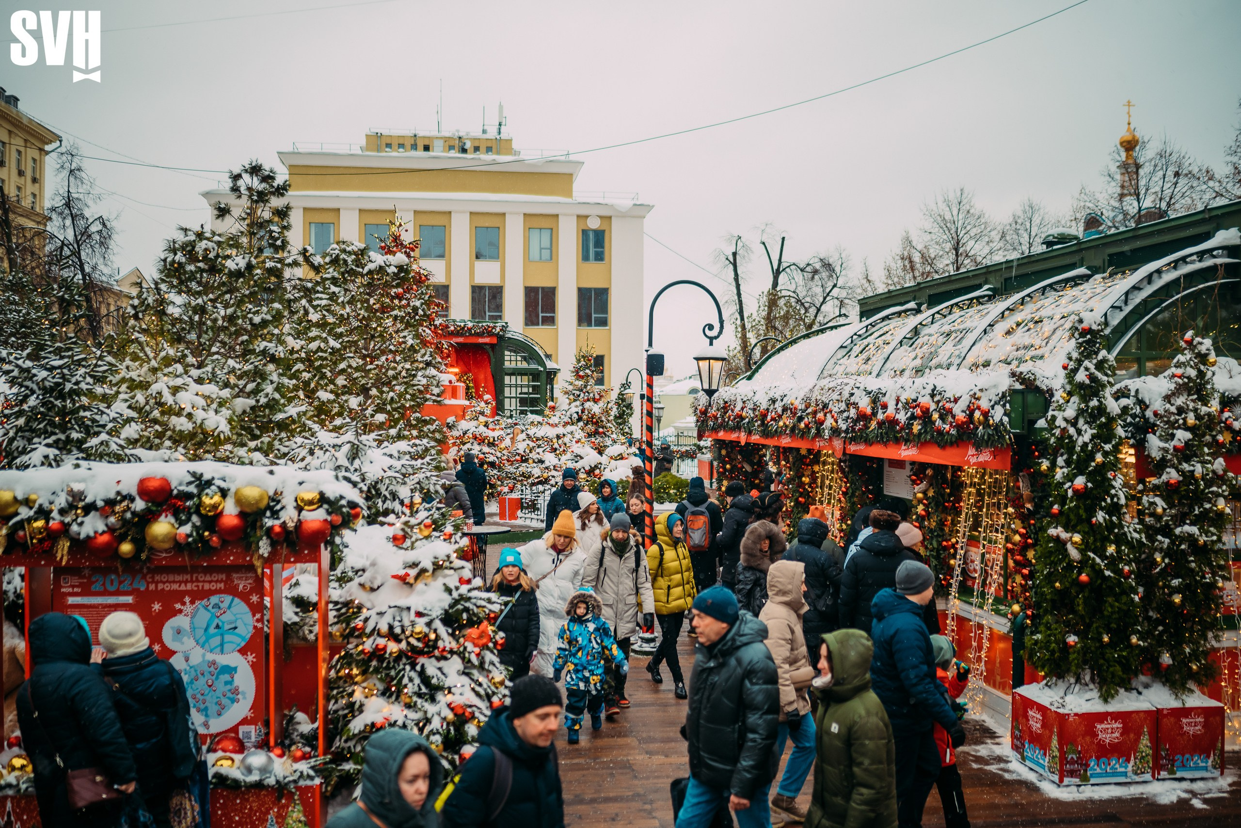 Новогодняя ярмарка на Тверской площади