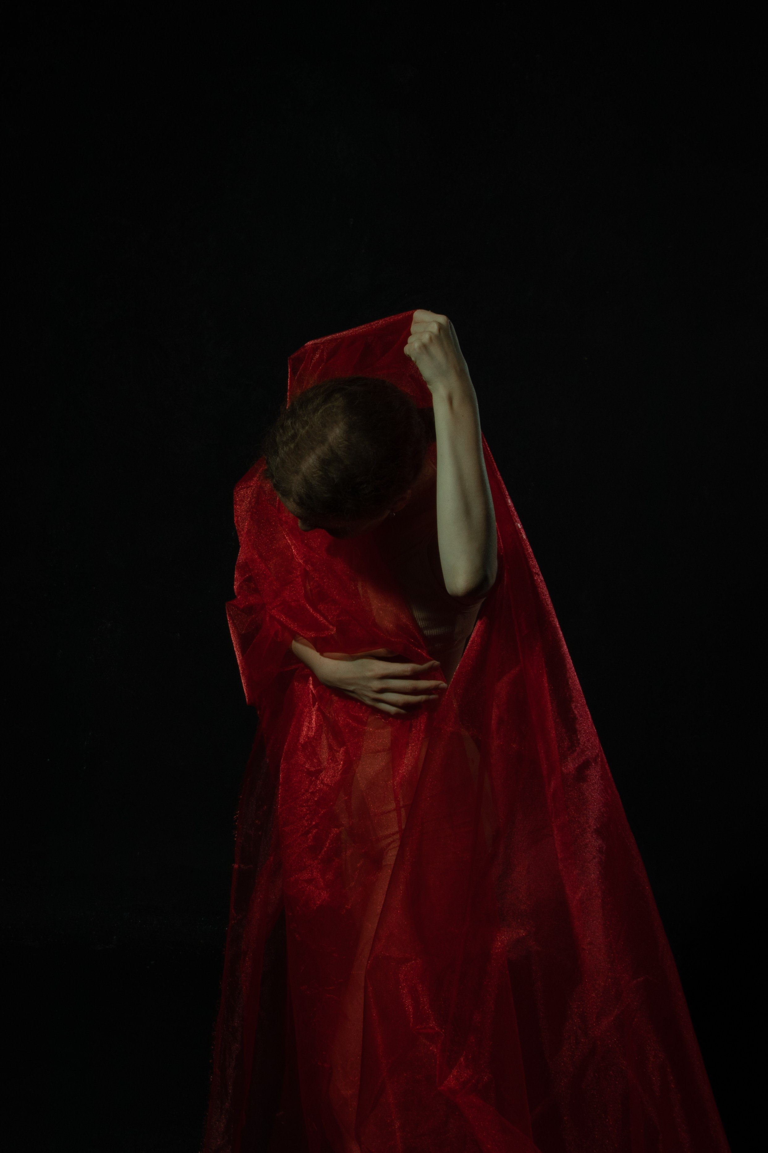 Индивидуальная фотосессия с водой. Фотограф продюсер съемок Йолдыз Плетнева