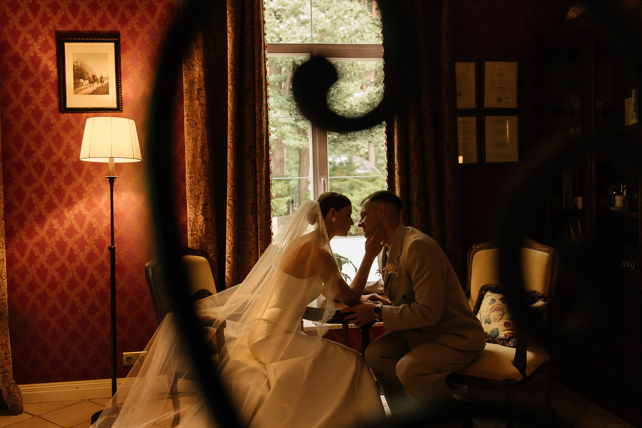 Свадьбная фотосессия в отеле Кронон (Гродно, Беларусь). Свадебный и семейный фотограф Виолетта Сидельникова. Краснодар, Россия, Беларусь, Европа