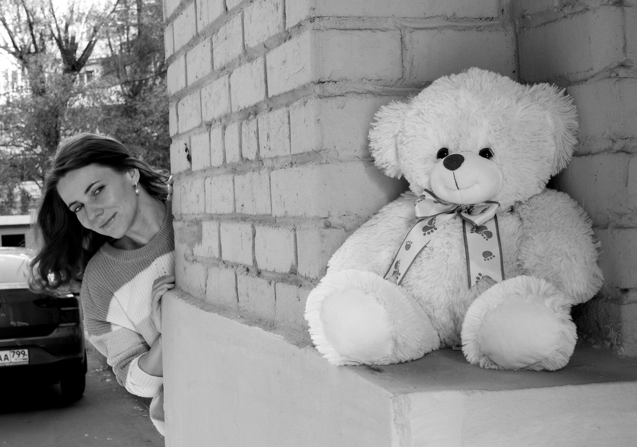Фотосессия с игрушкой. Плюшевый медведь. Женская фотосессия, прогулка по городу.Фотосессия в Москве. Девушка с игрушкой