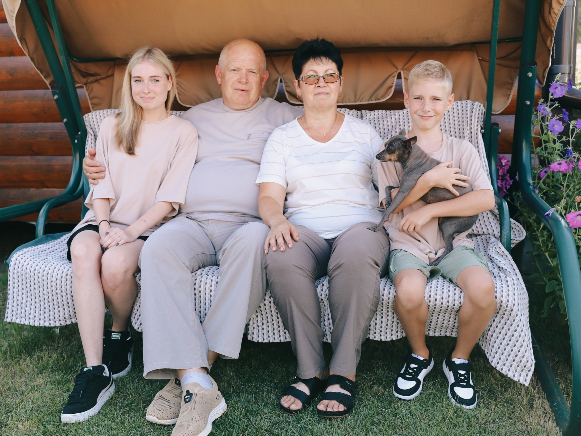 Фотосъемка на даче — это прекрасный способ сохранить в памяти самые теплые и счастливые моменты вашей жизни. Семейный и детский фотограф. Москва. Пронина Тома