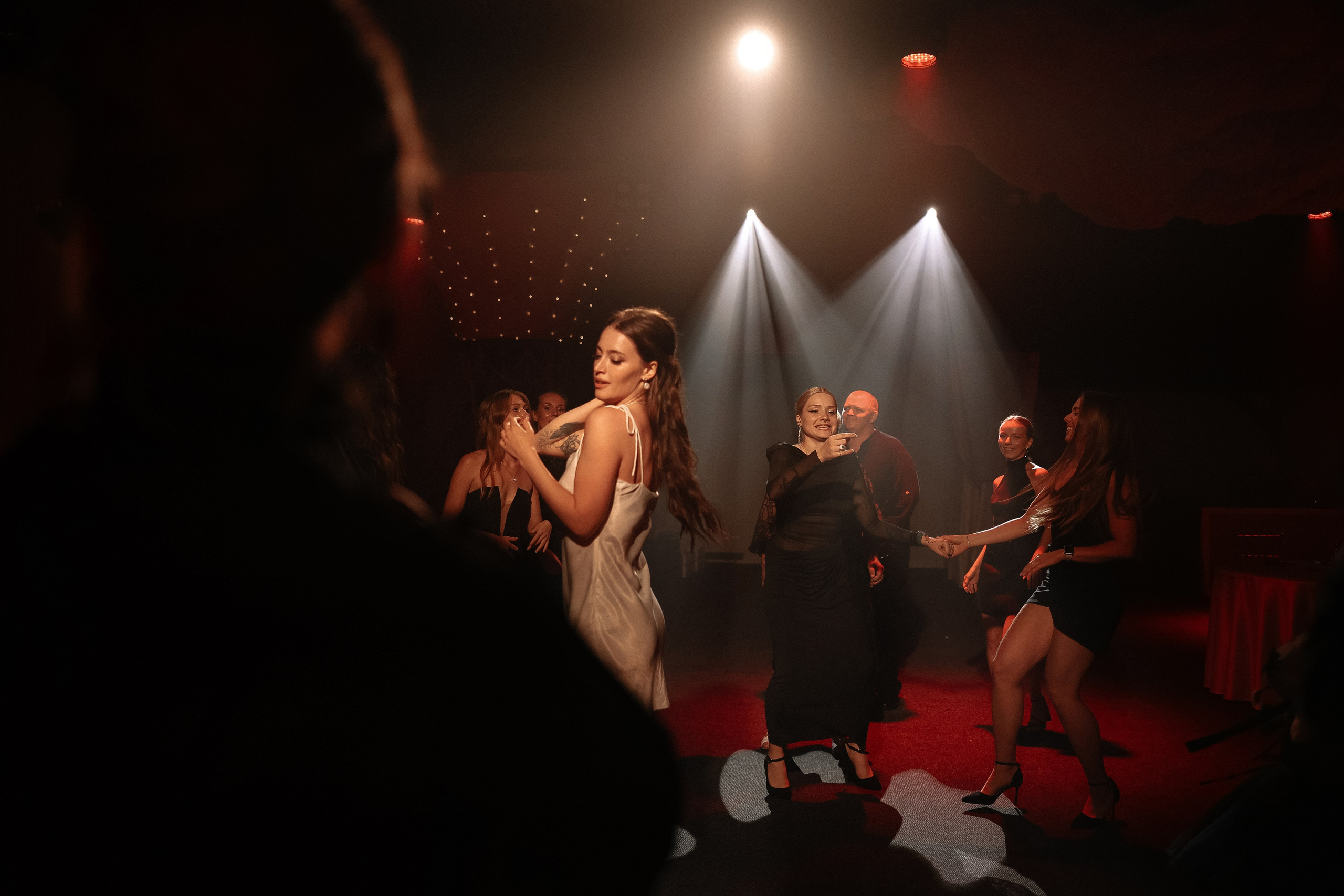 Игристая бусинка. Свадебный и семейный Фотограф Денис Кошель