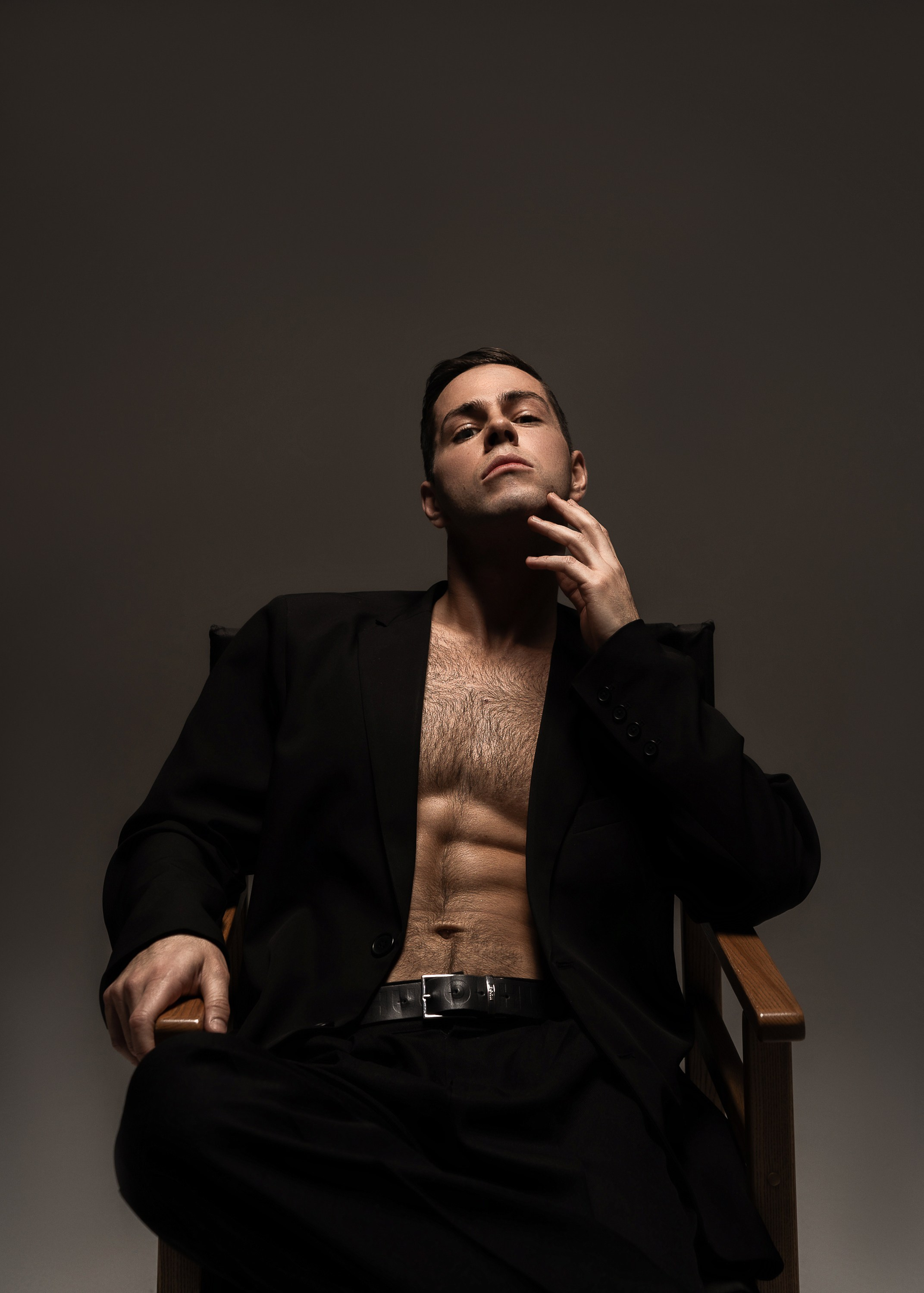 ДМИТРИЙ. Женский портрет