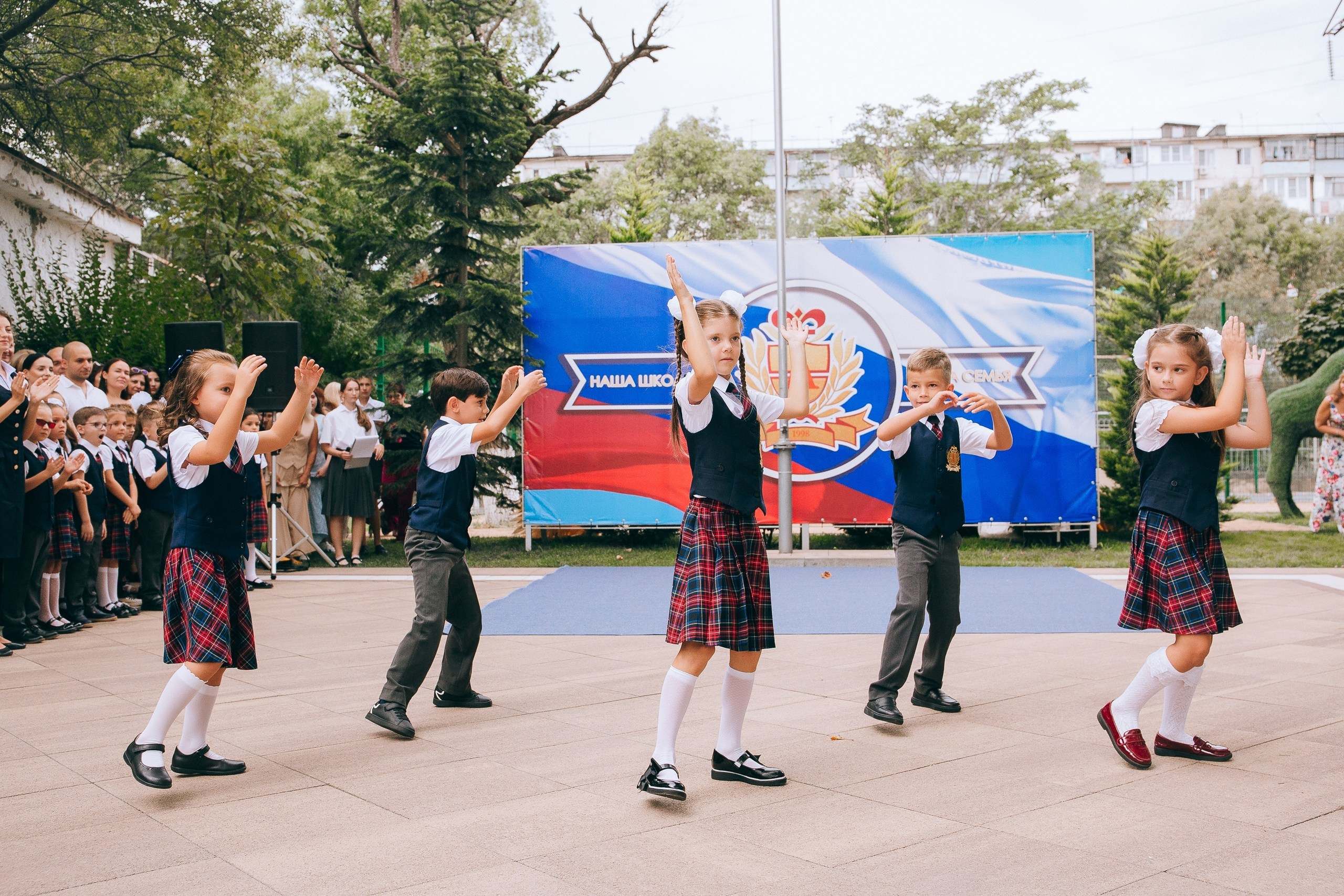 1 класс школа «Личность». Выпускные альбомы Натальи Бутко: Новороссийск, Анапа, Геленджик