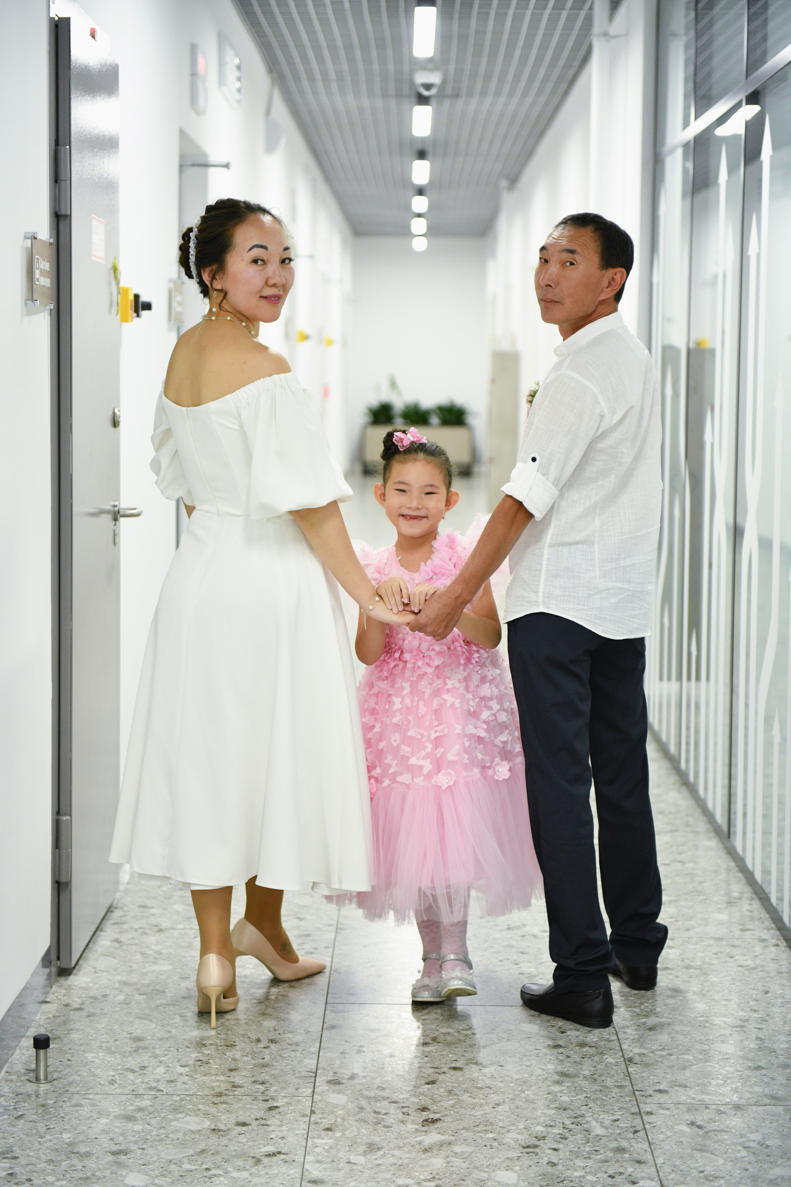 Регистрация брака в МФЦ Ногалы и Олега. Свадебный и портретный фотограф в Москве Галина Борисова