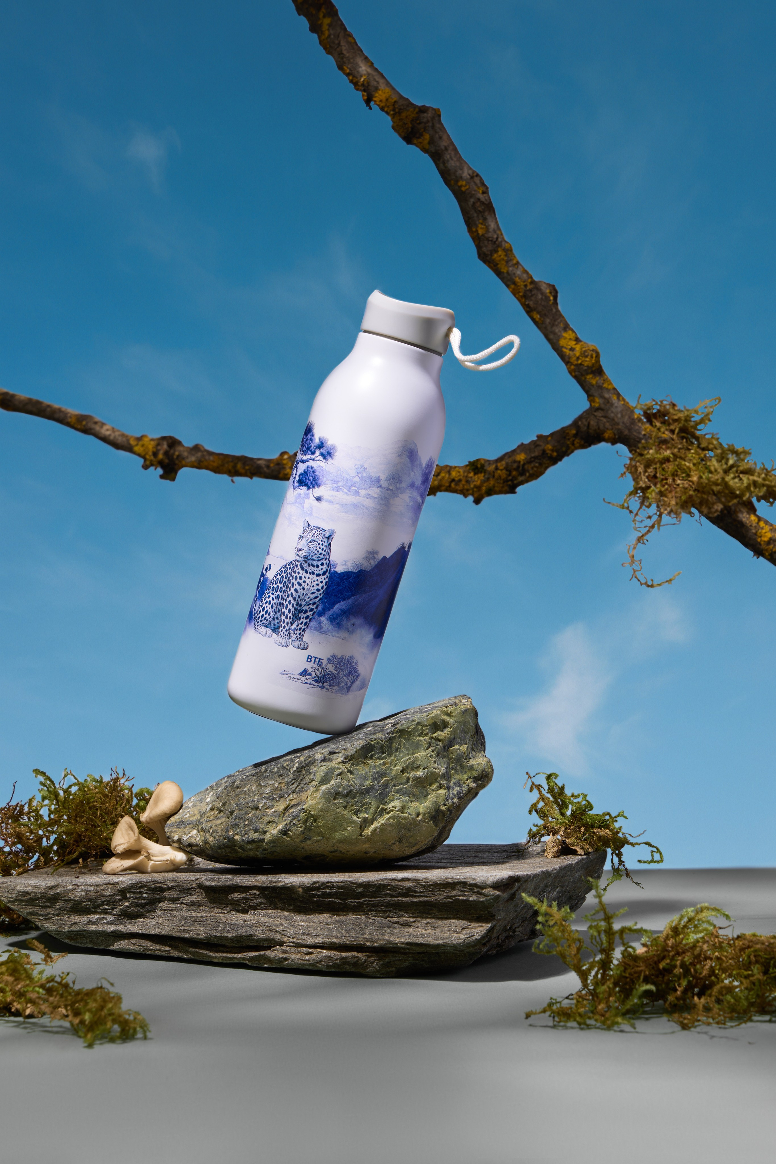 ВТБ мерч. Аксёнова Оля — сет-дизайнер, художник-постановщик, Москва