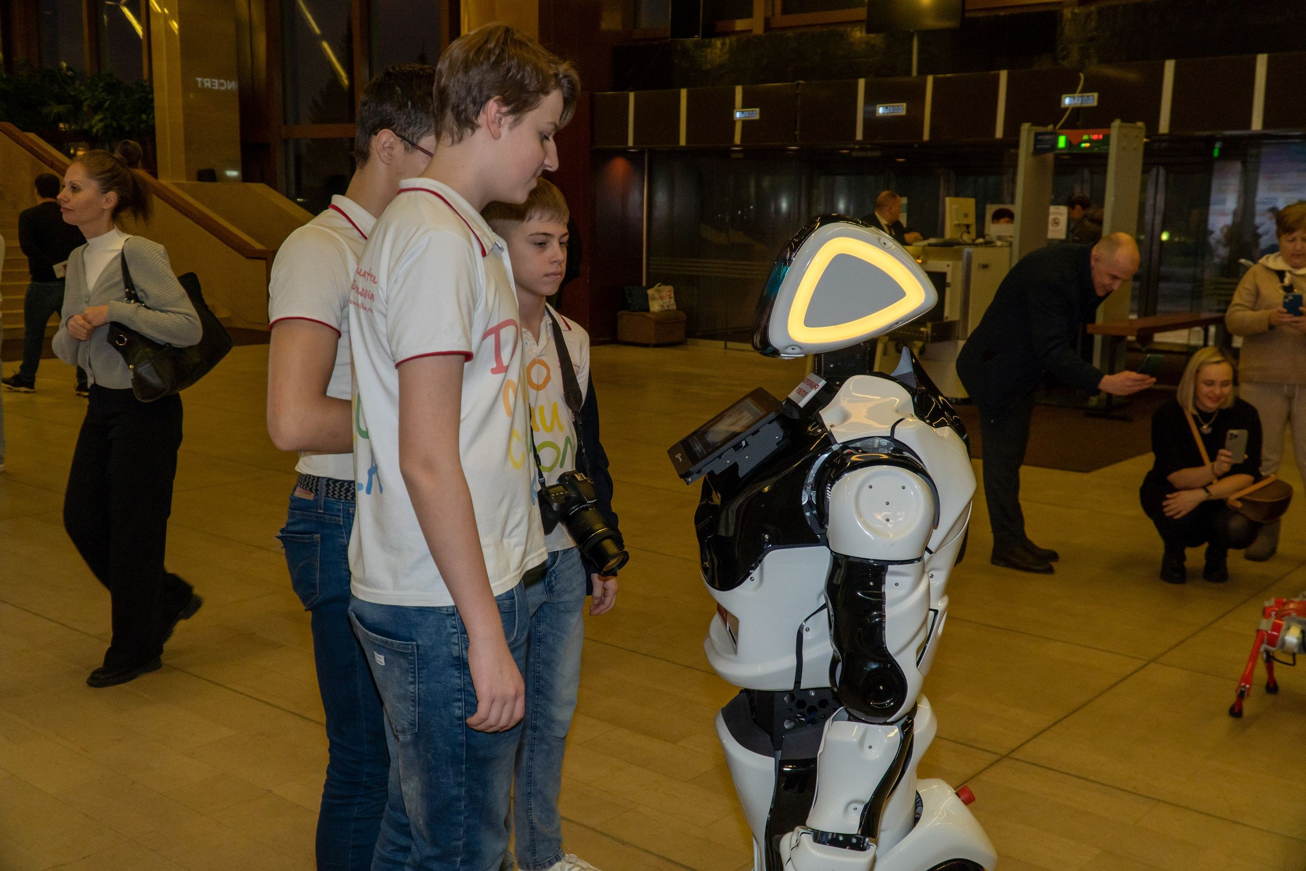 Съёмка концерта для Домисольки, большой концертный зал Космос. «Студия DRONAVT`s» — видеосъёмка и фотография г. Москва