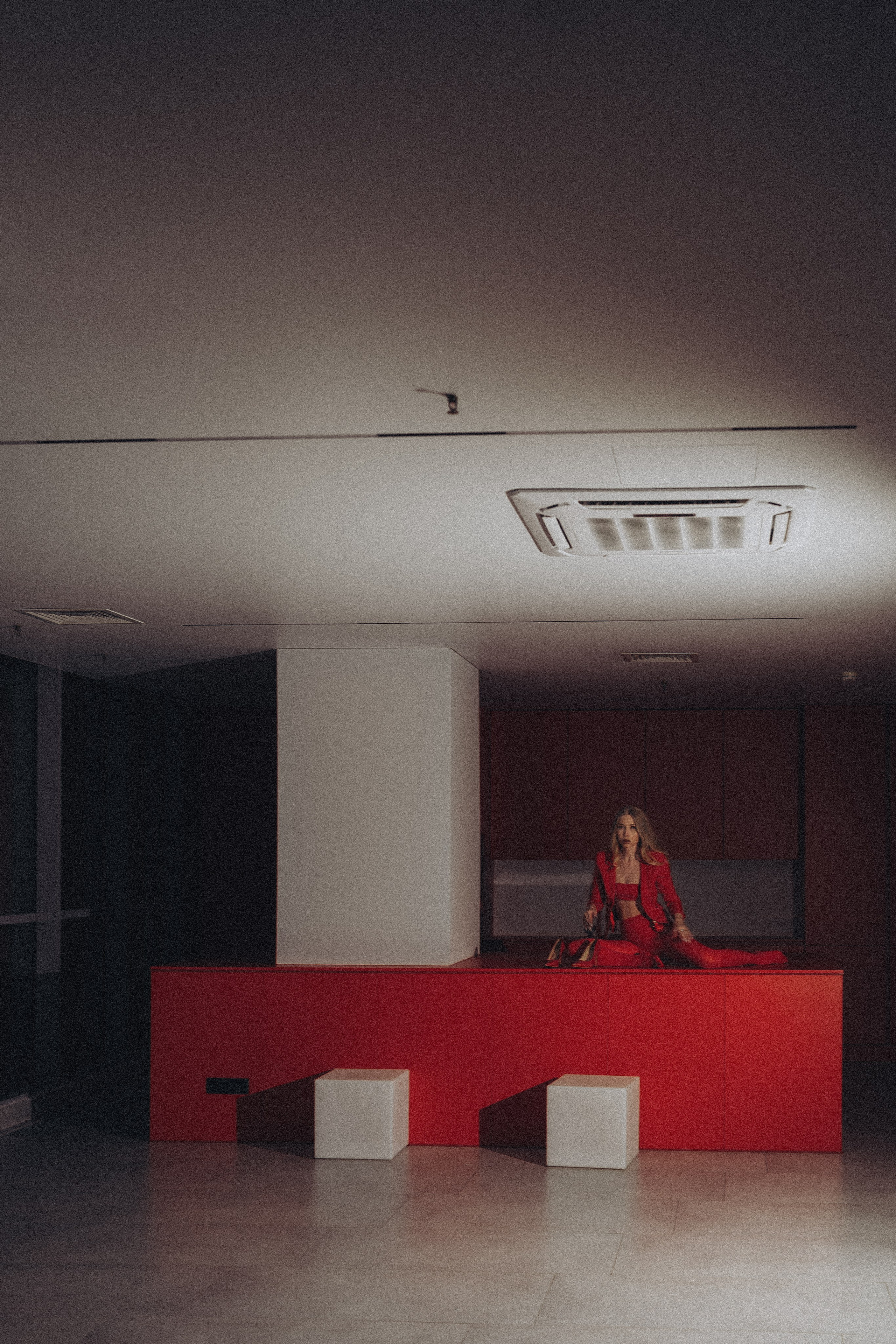 ФОТОСЕССИЯ К НОВОМУ ГОДУ В СТУДИИ С ЕЛОЧКОЙ КРАСИВЫЙ ОБРАЗ. Профессиональный фотограф, Санкт-Петербург — Виктория Богомолова