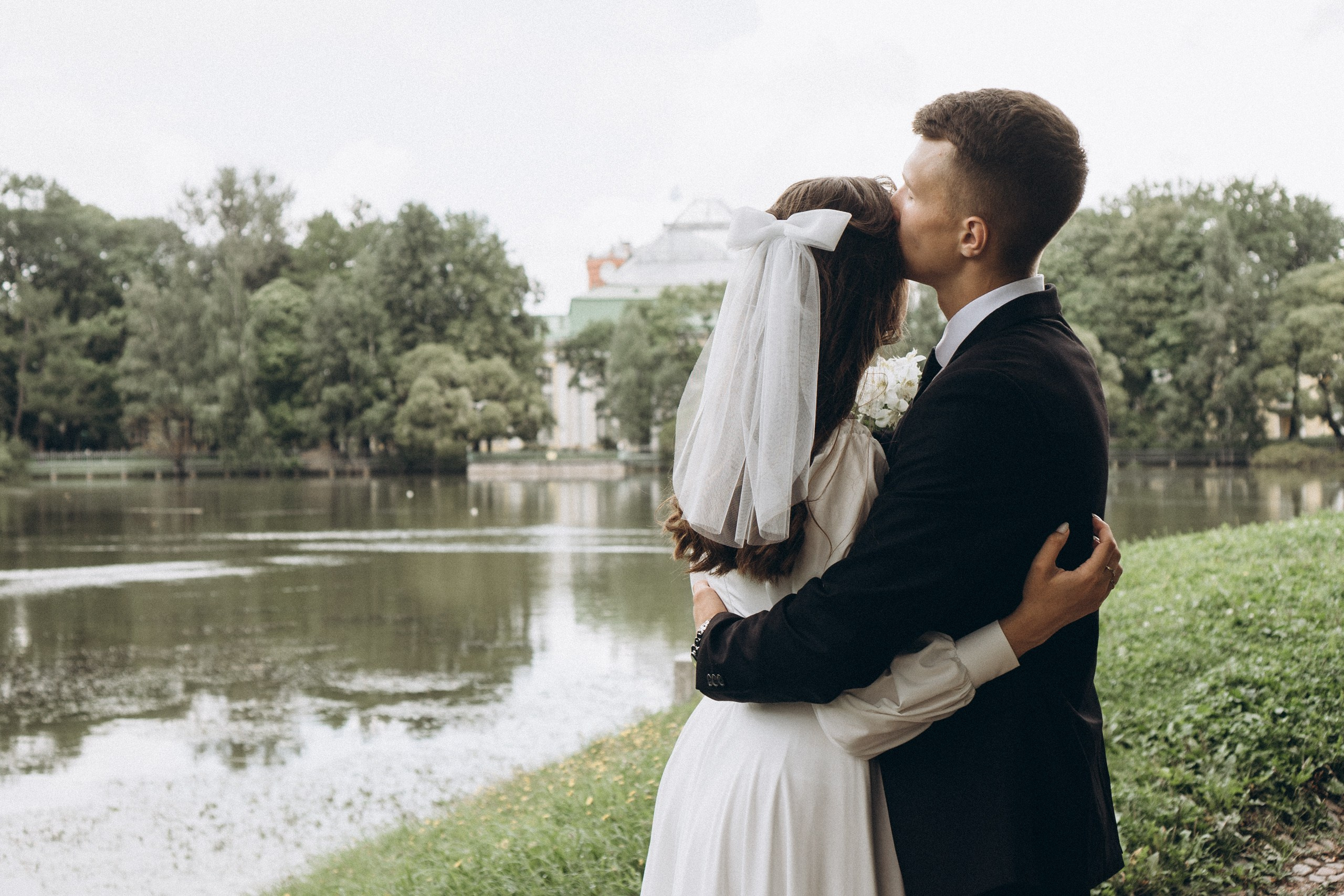 СВАДЕБНАЯ СЬЕМКА В ТАВРИЧЕСКОМ САДУ И ПРОГУЛКА ПО ЧЕРНЫШЕВСКОЙ. Профессиональный фотограф, Санкт-Петербург — Виктория Богомолова