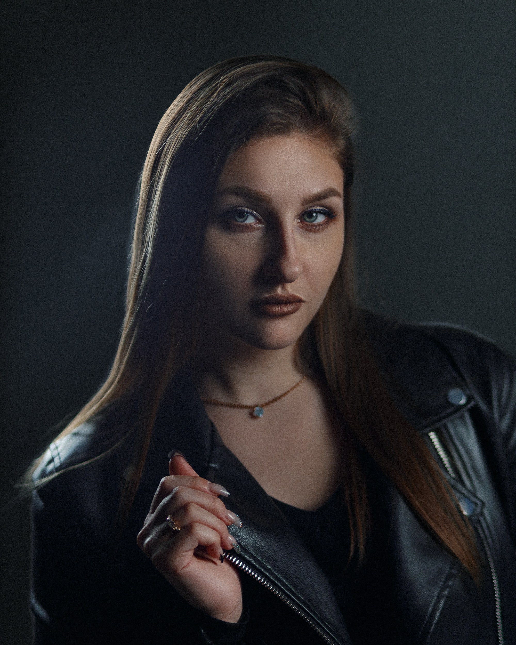 Юля — In The Shadows. Женский фотограф в Магнитогорске Шапошников Данил