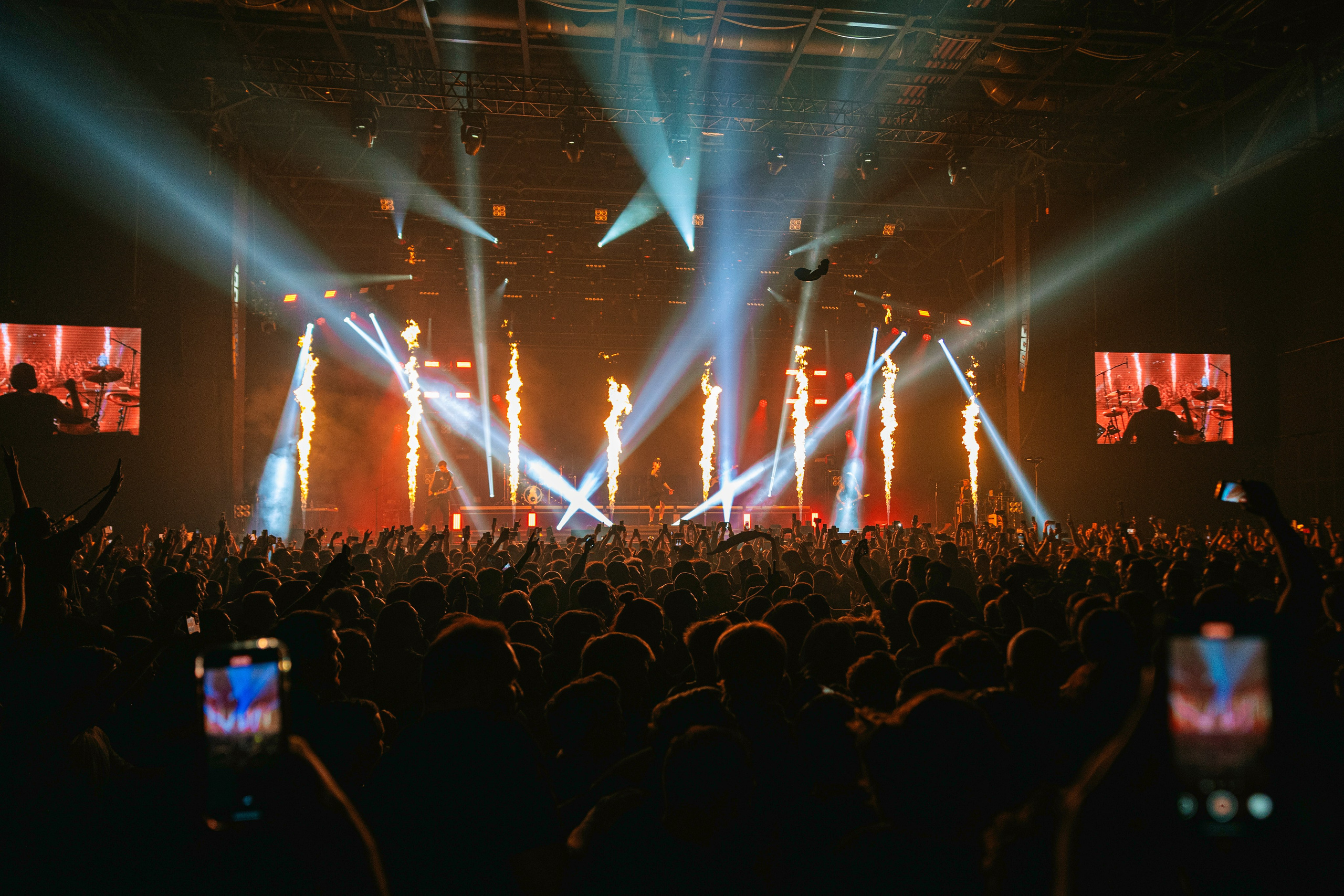 [AMATORY]. Концертный фотограф в Москве Алексей Вовк