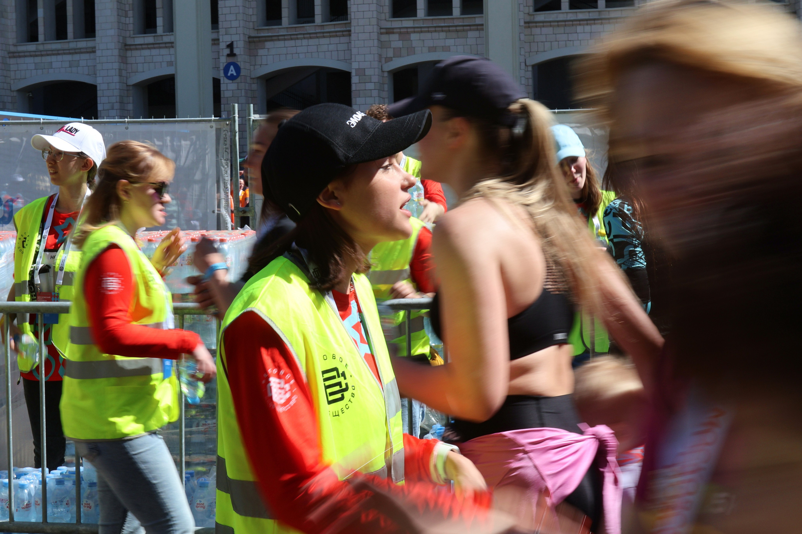 Забег Московский полумарафон 2022. Спортивный и репортажный фотограф Ермакова Светлана