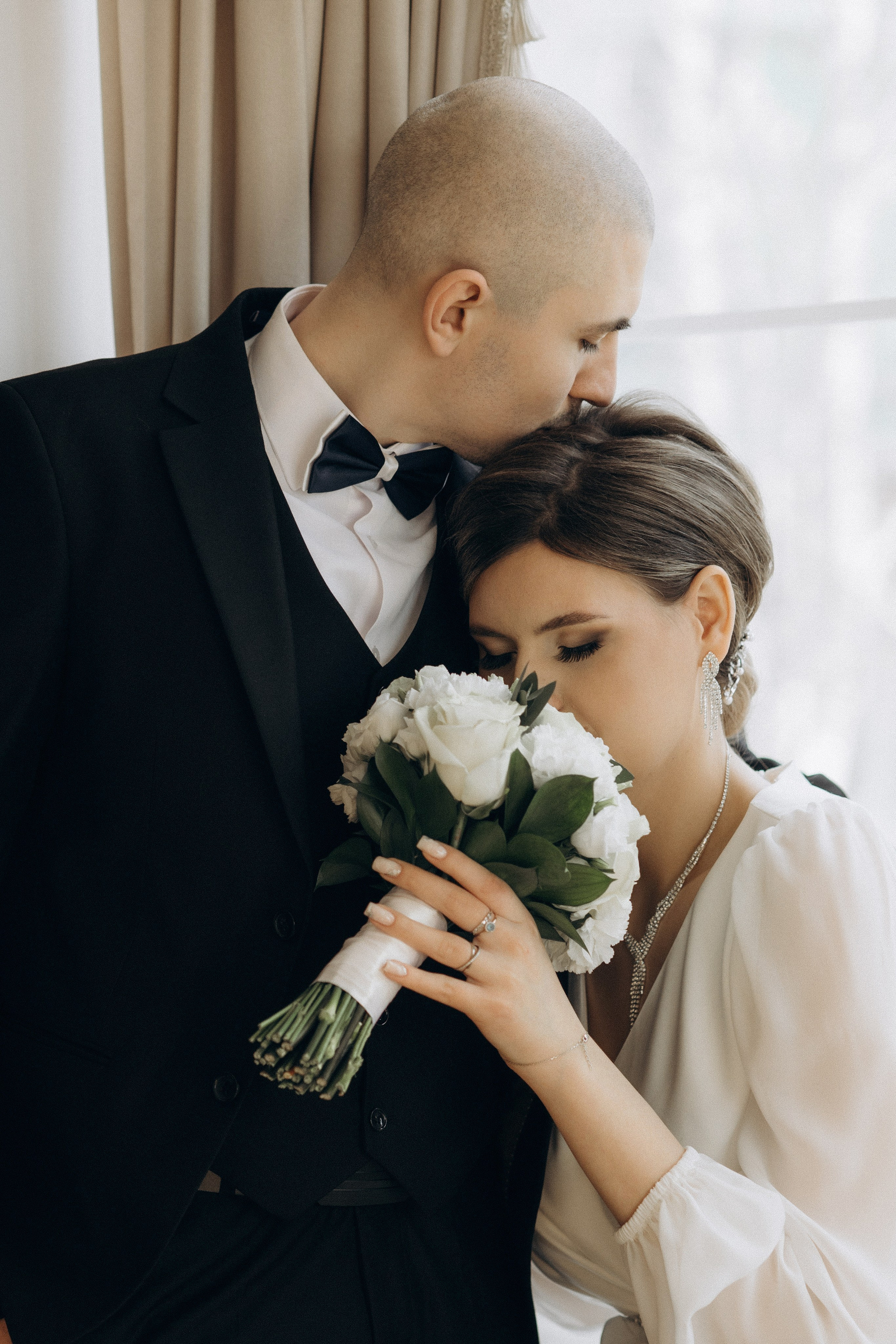 Свадебная фотосессия в фотостудии Пензы для Дарьи и Евгения