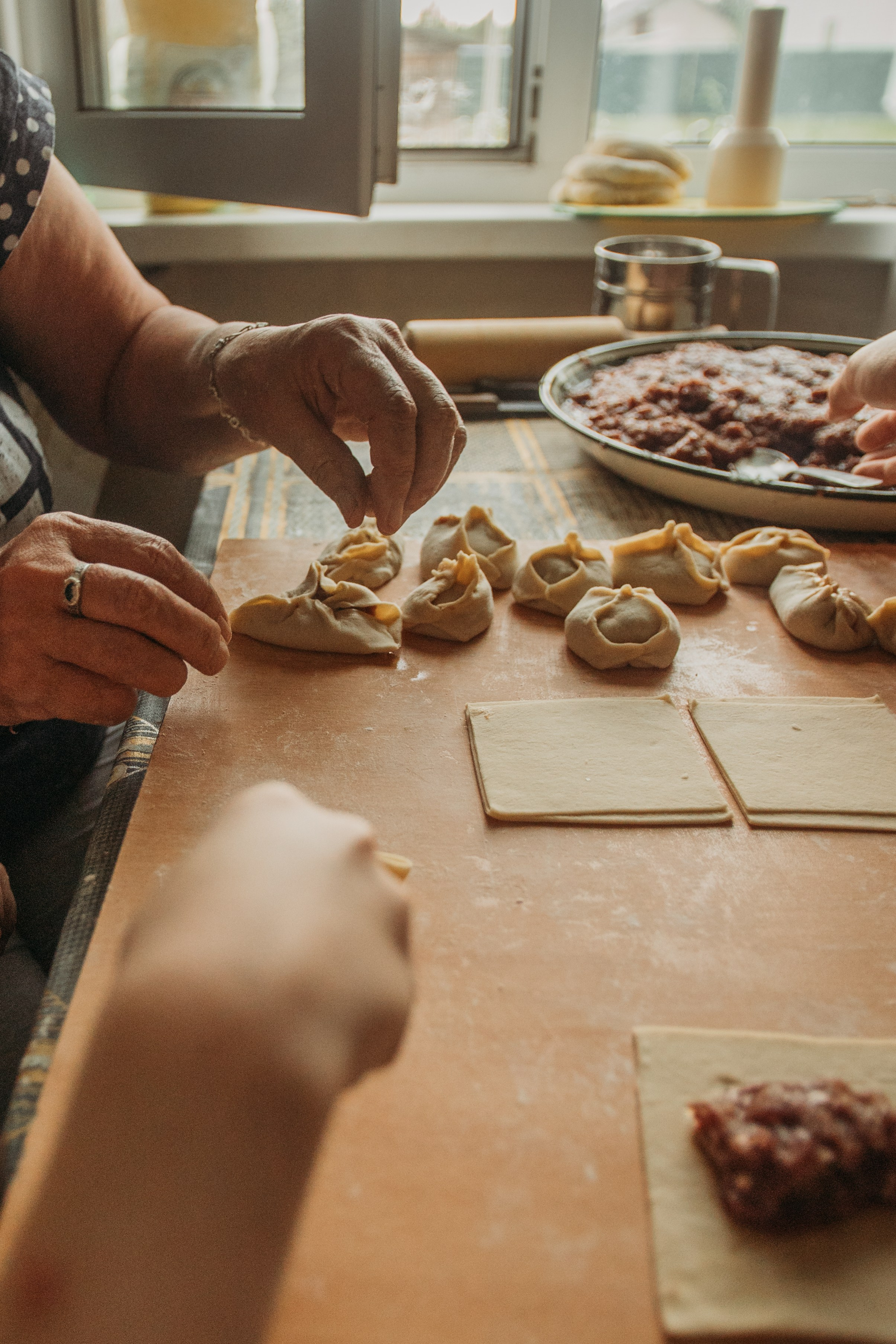 Домашняя фотосессия моей семьи. Венера Гайн. Репортажный фотограф  Тюмень. Обучение фотографии с 0