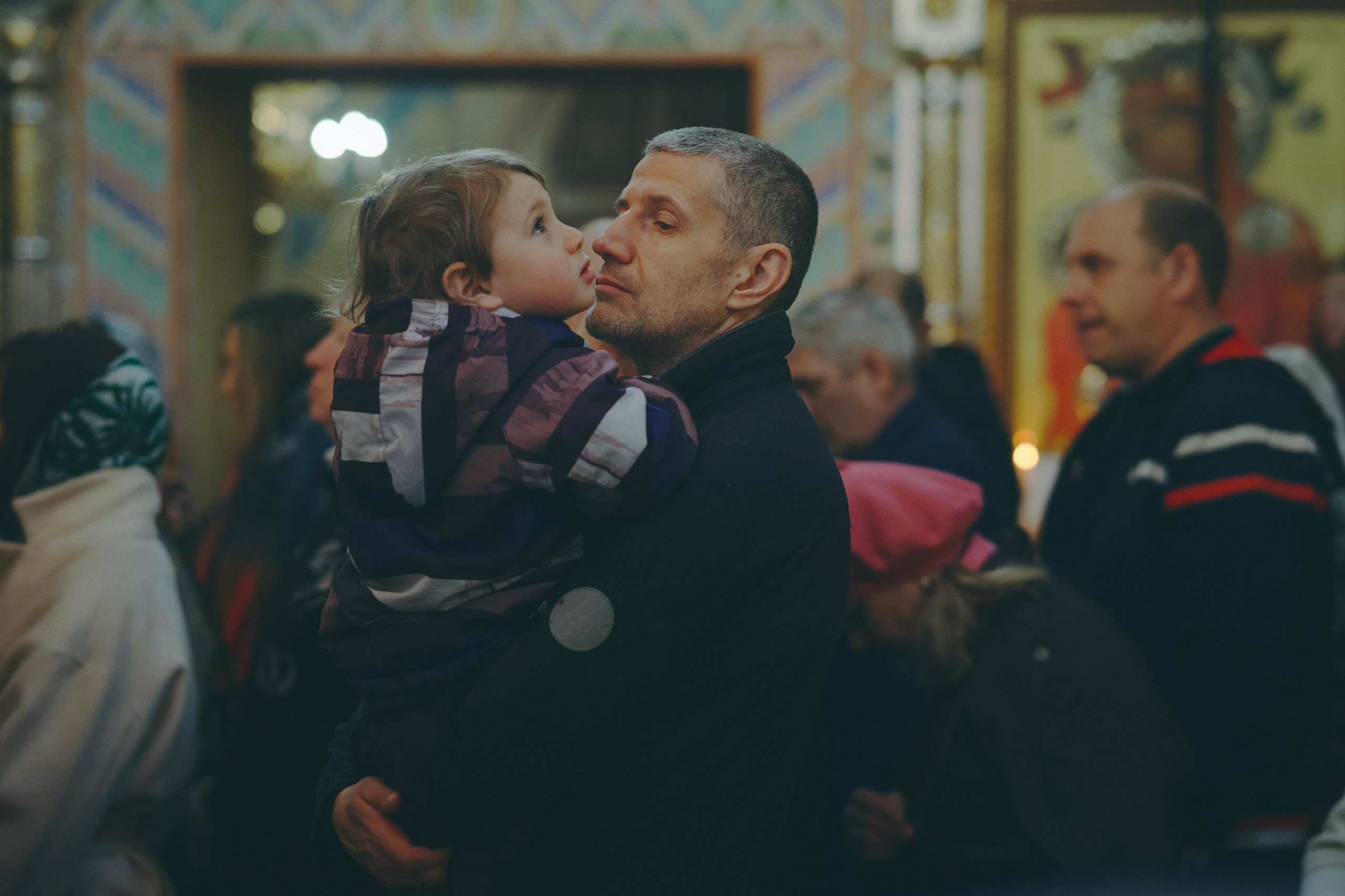 Репортаж с Божественной литургии в храме св. Пантелеимона в Екатеринбурге. Фотограф в Екатеринбурге: венчания, крещения, репортаж. Видео и трансляции. Официальный фотограф Екатеринбургской епархии